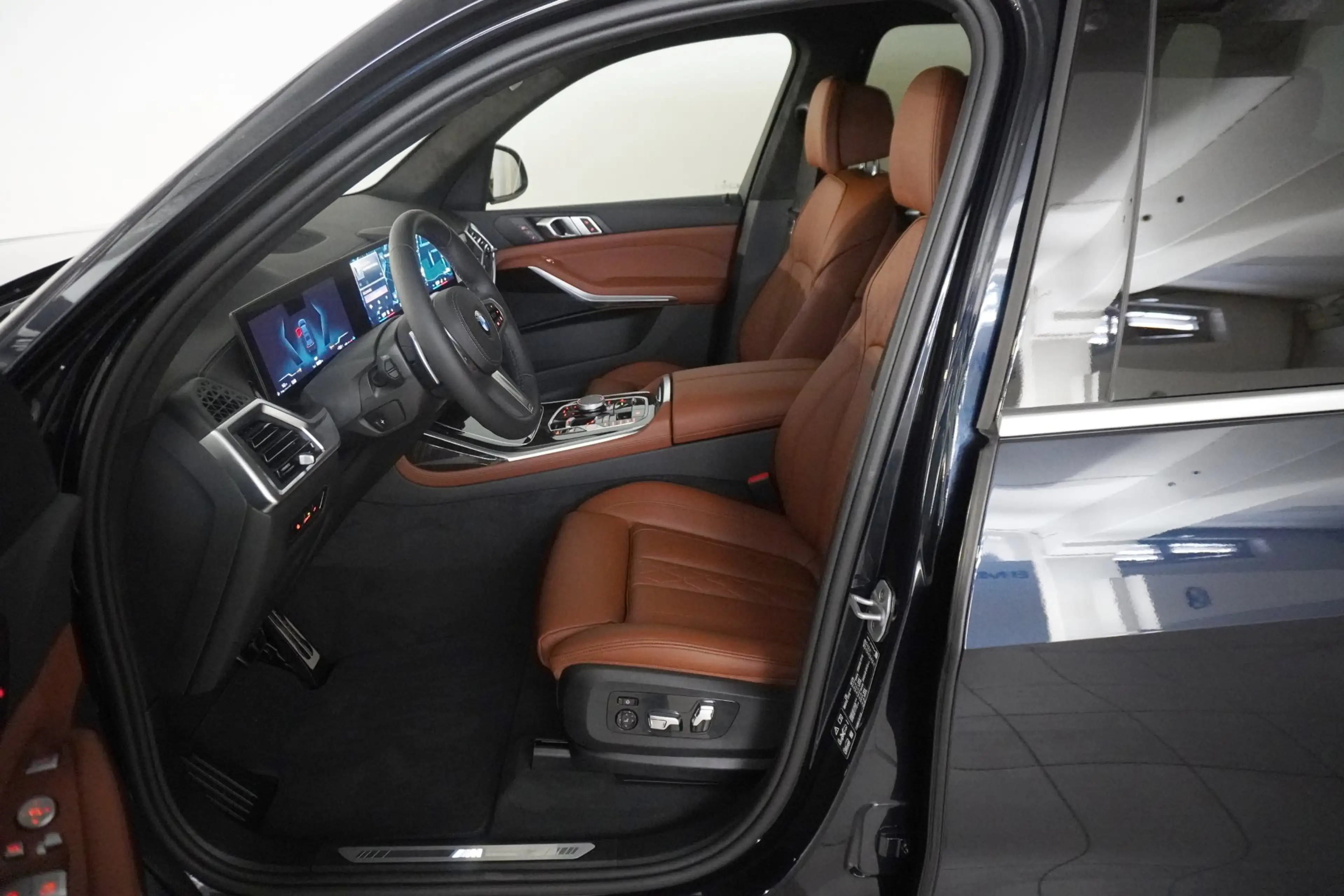 BMW X7 xDrive40i — photo 6