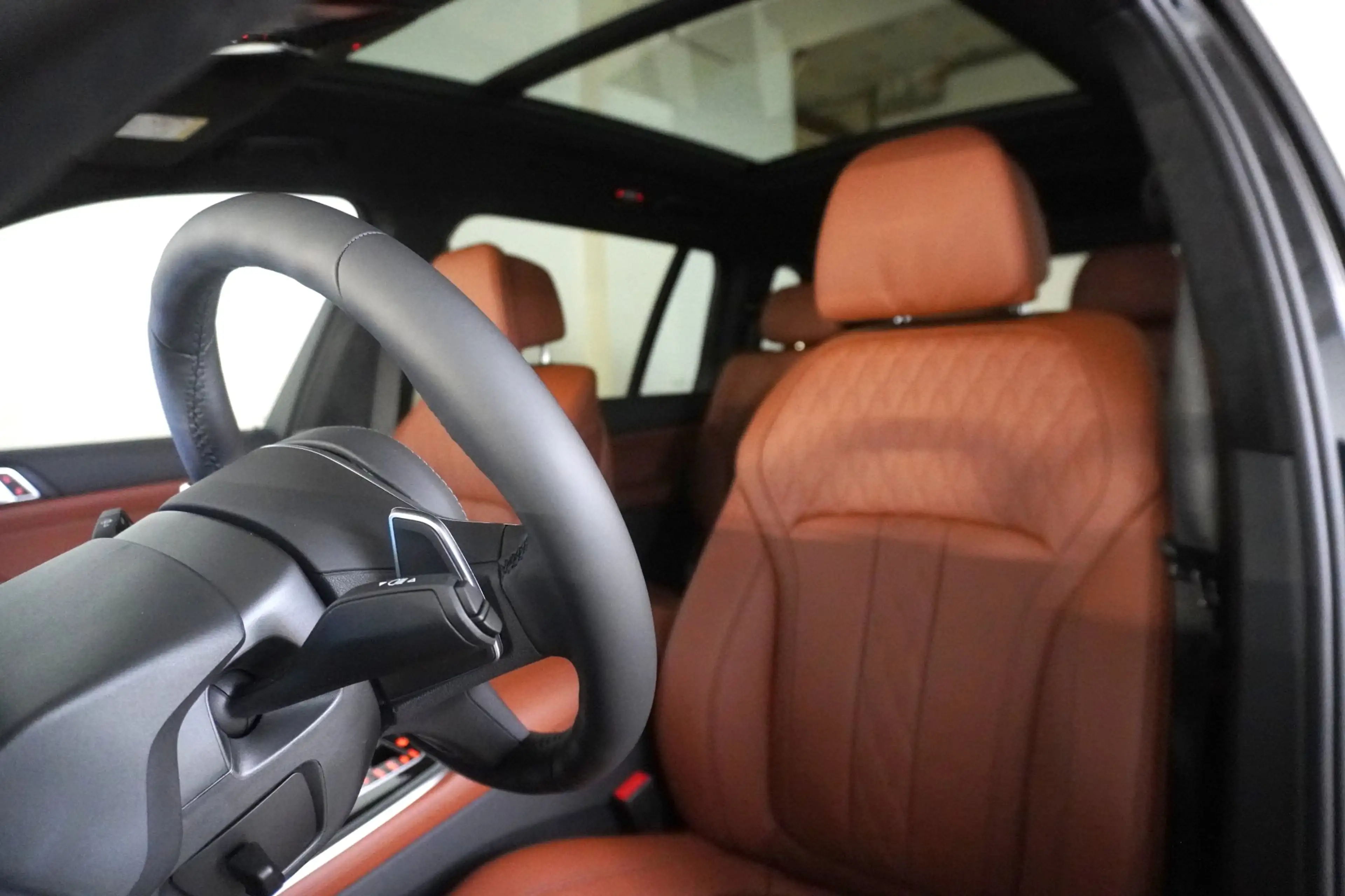 BMW X7 xDrive40i — photo 8