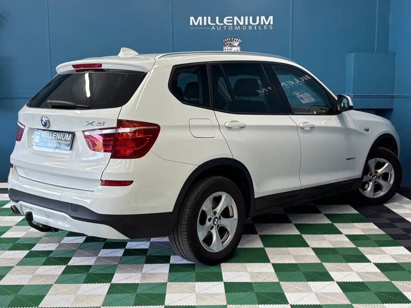 BMW X3 (F25) XDRIVE20D 190CH LOUNGE Blanc - 2