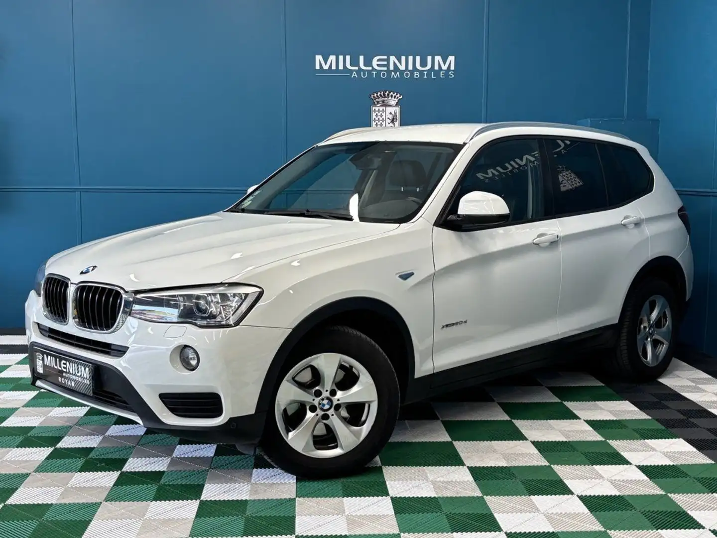 BMW X3 (F25) XDRIVE20D 190CH LOUNGE Blanc - 1