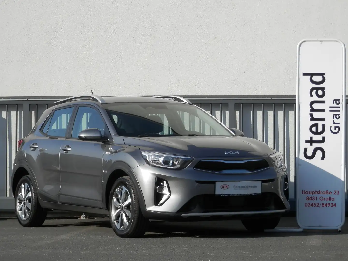Kia Stonic 1,2 DPI ISG Silber Grau - 2