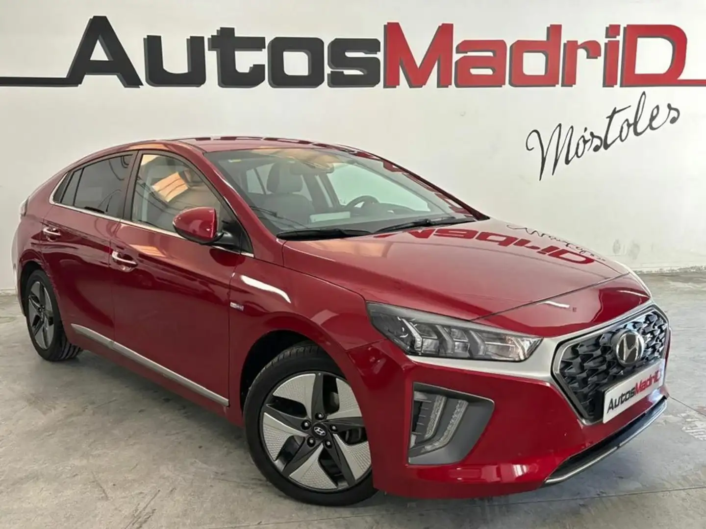 Hyundai IONIQ 1.6 GDI HEV Tecno DCT Roşu - 1