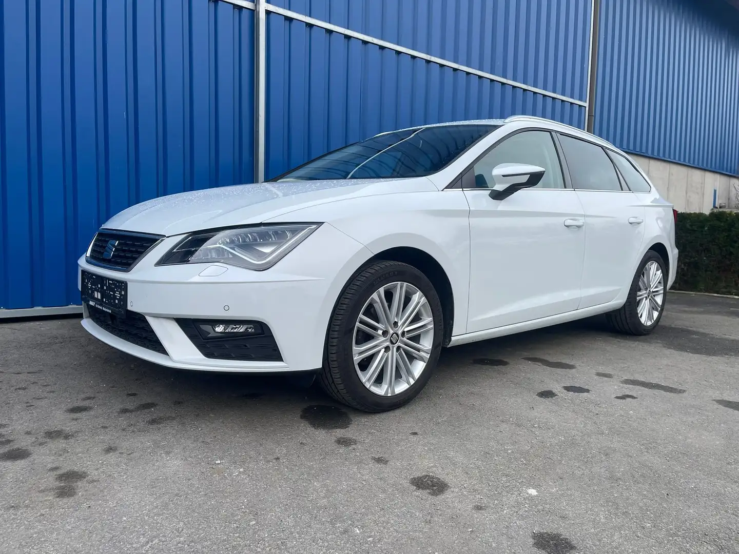 SEAT Leon Xcellence 1,6 TDI Weiß - 1