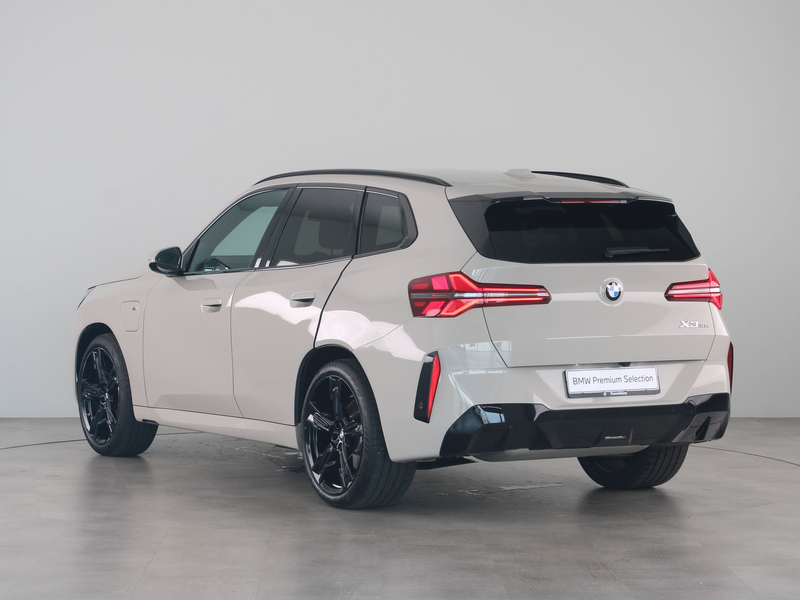 BMW X3 30e xDrive — photo 13
