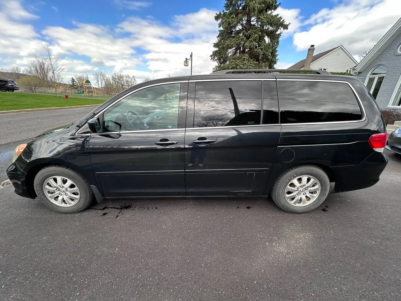 Honda Odyssey снимка Honda Odyssey