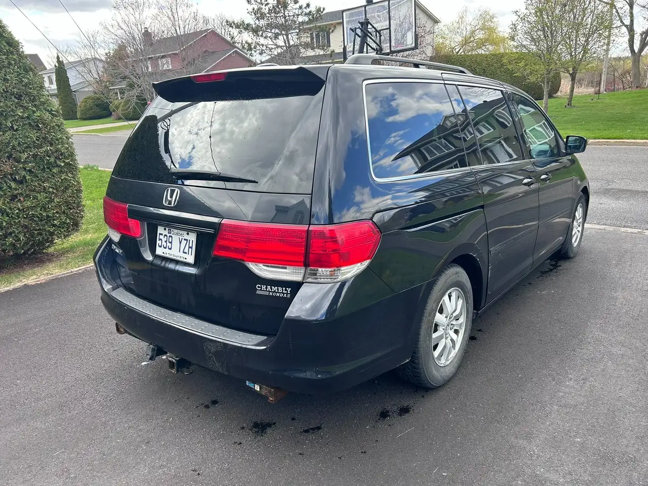 Honda Odyssey снимка Honda Odyssey
