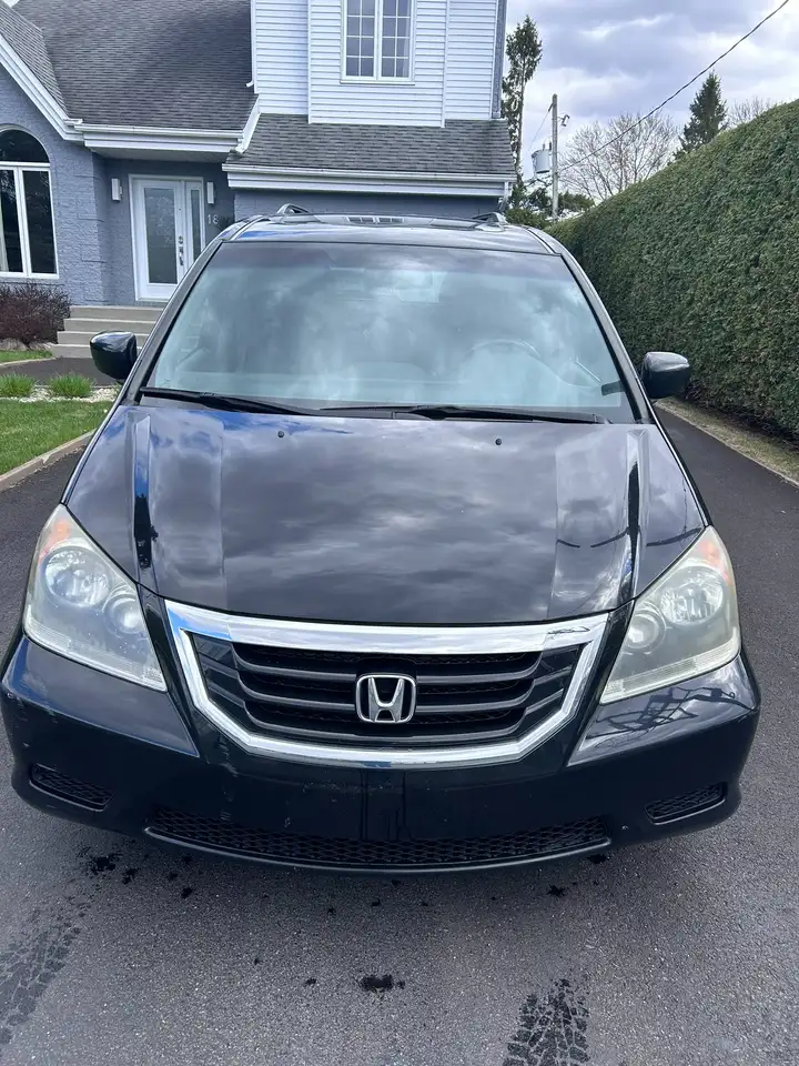 Honda Odyssey снимка Honda Odyssey