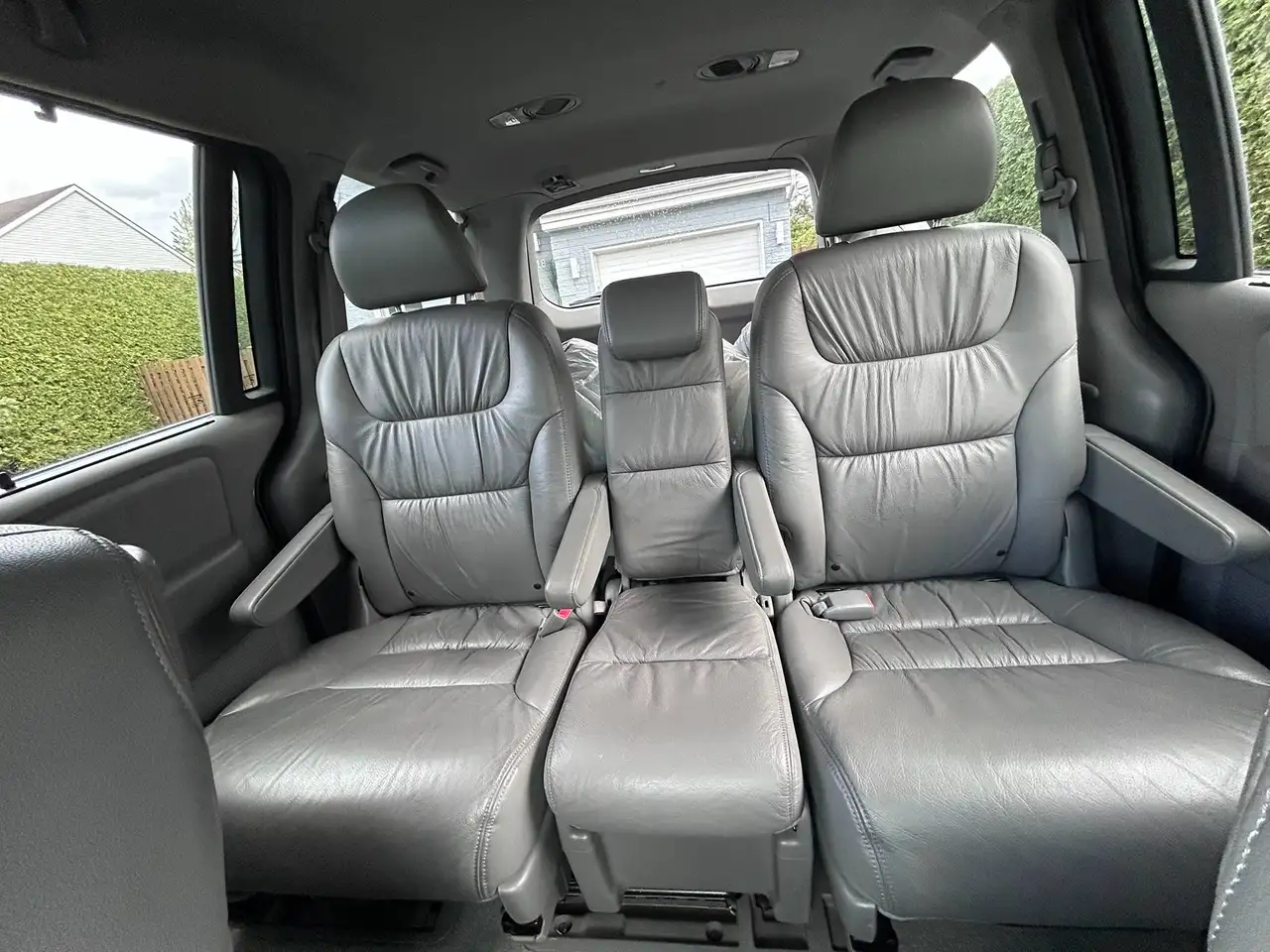 Honda Odyssey снимка Honda Odyssey