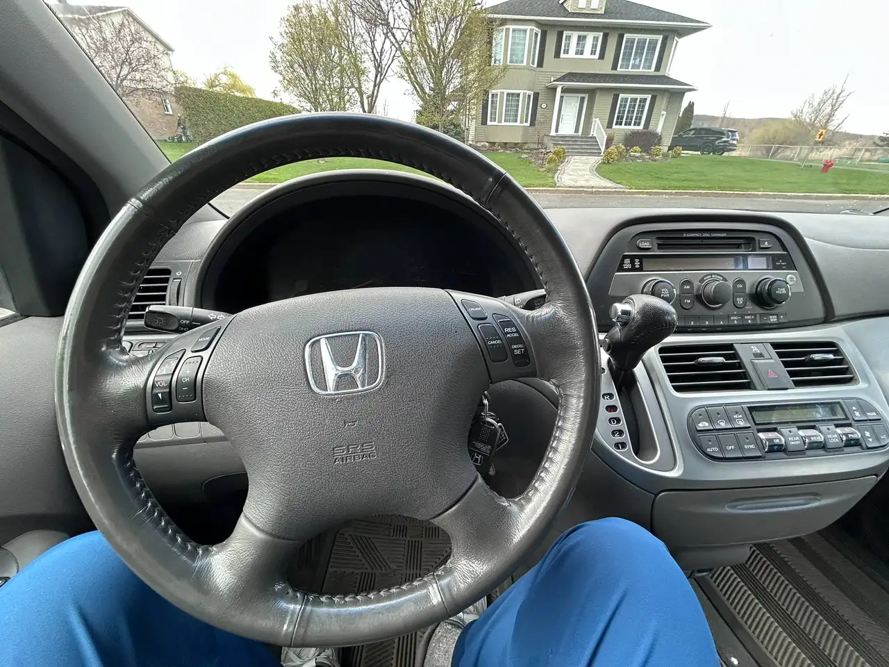 Honda Odyssey снимка Honda Odyssey