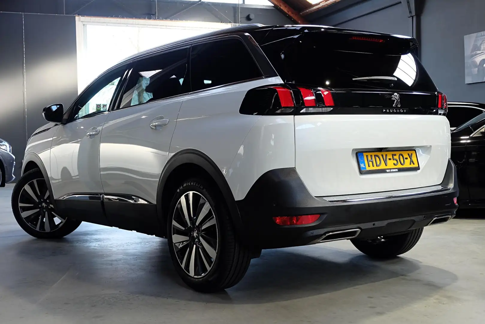 Peugeot 5008 1.6 PureTech GT-Line / Focal / Massage / Leder Blanc - 2