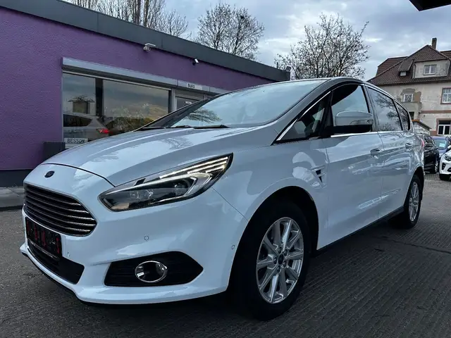 Ford S-Max Titanium "1 Hand"7 Sitze"AHK"HU/AU Neu"