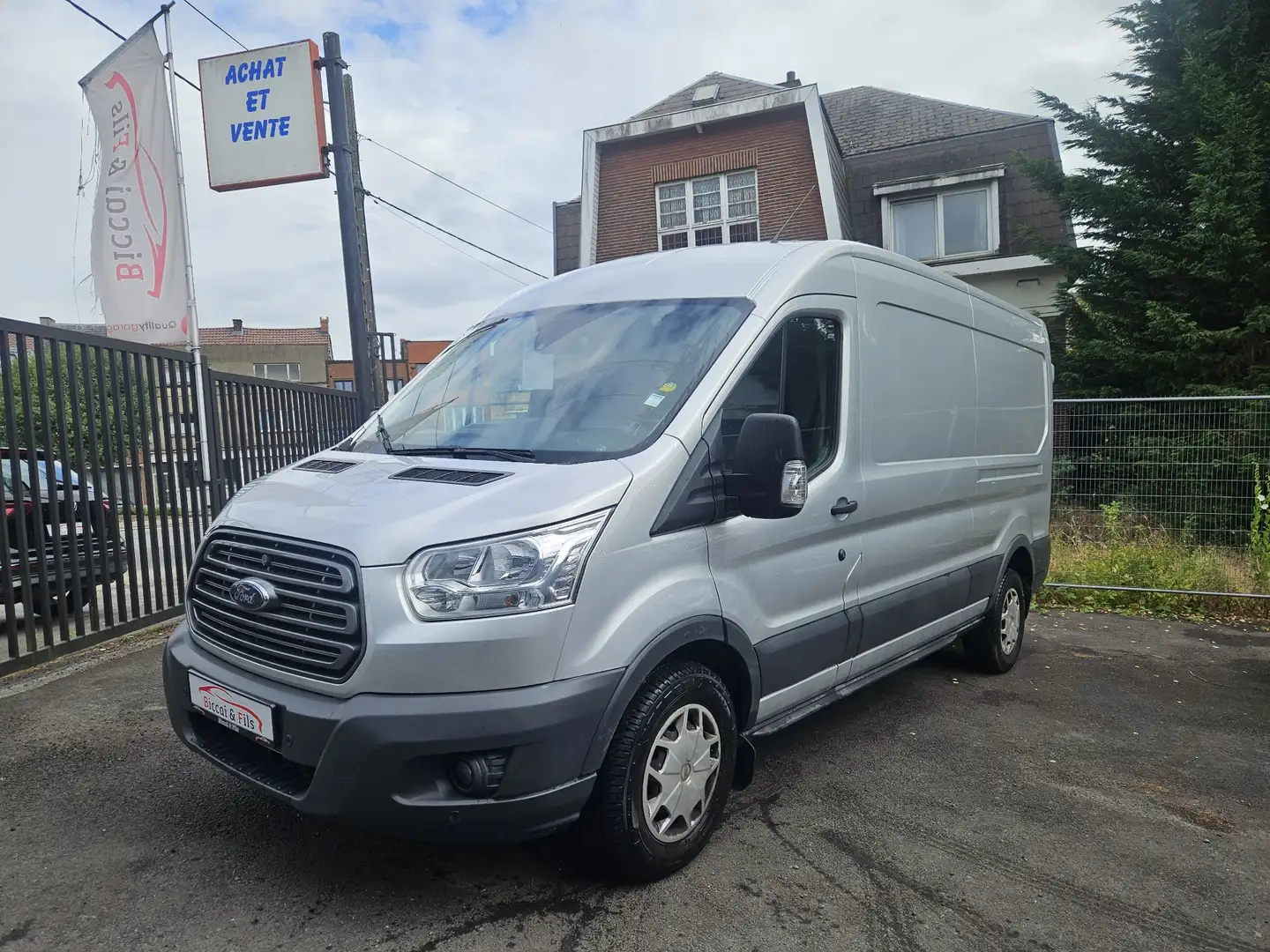 Ford Transit 2.0 TDCi L2H3 Ambiente Gris - 1