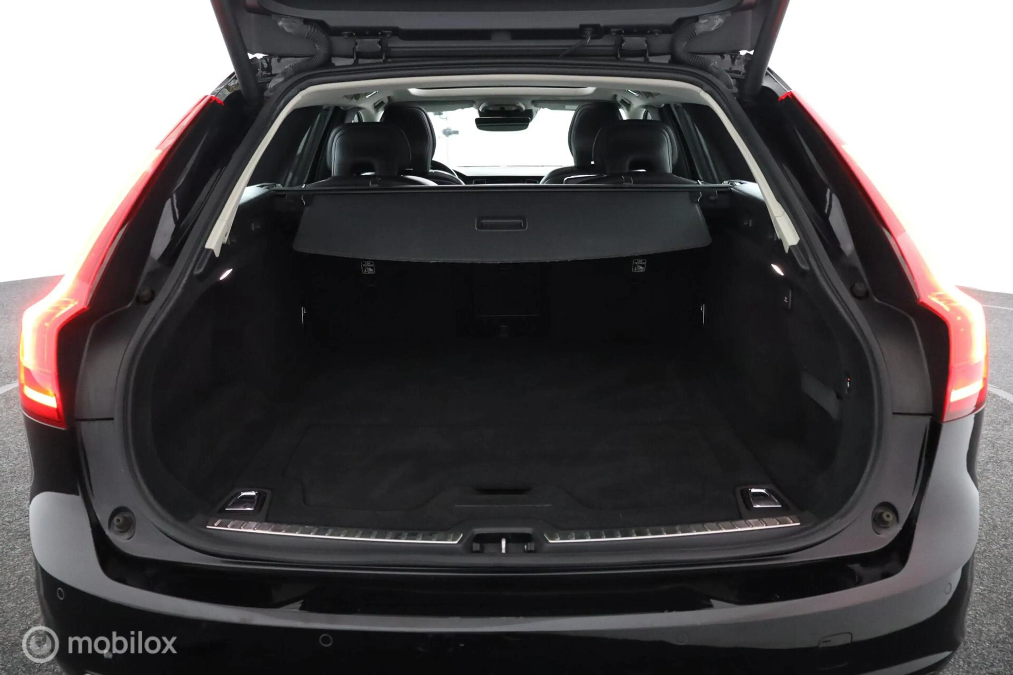 Volvo V90 2.0 T4 Inscription | Massage | Panoramadak | BLISS — photo 17