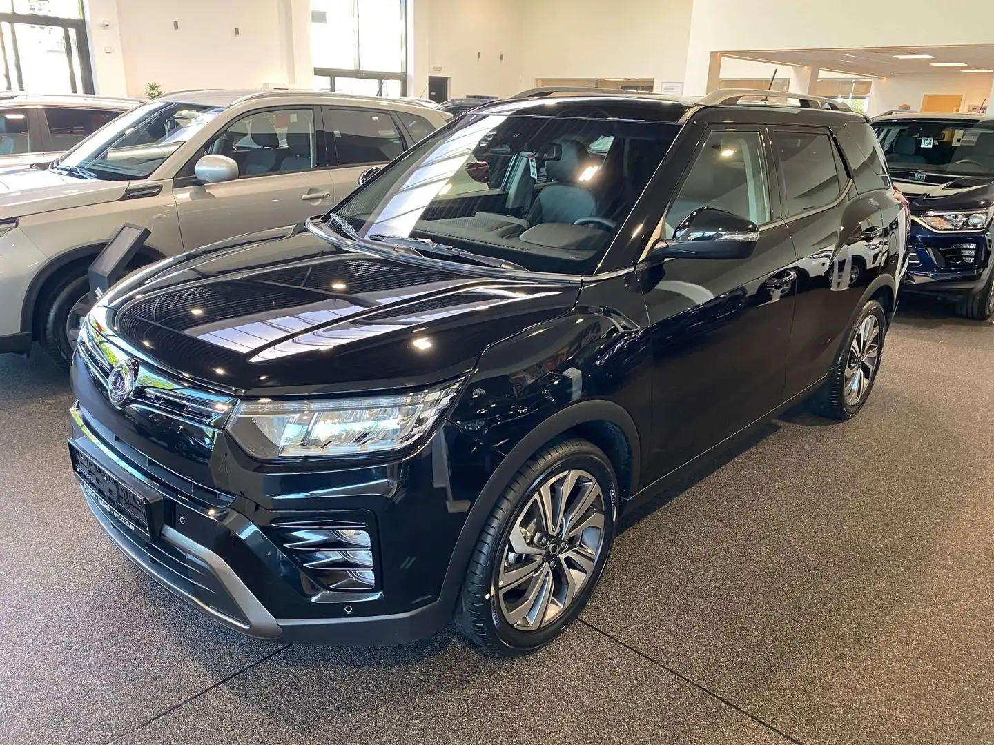 SsangYong Tivoli Grand 1.5 T-GDI 2WD Sapphire *Automaat*NIEUW* Negro - 2