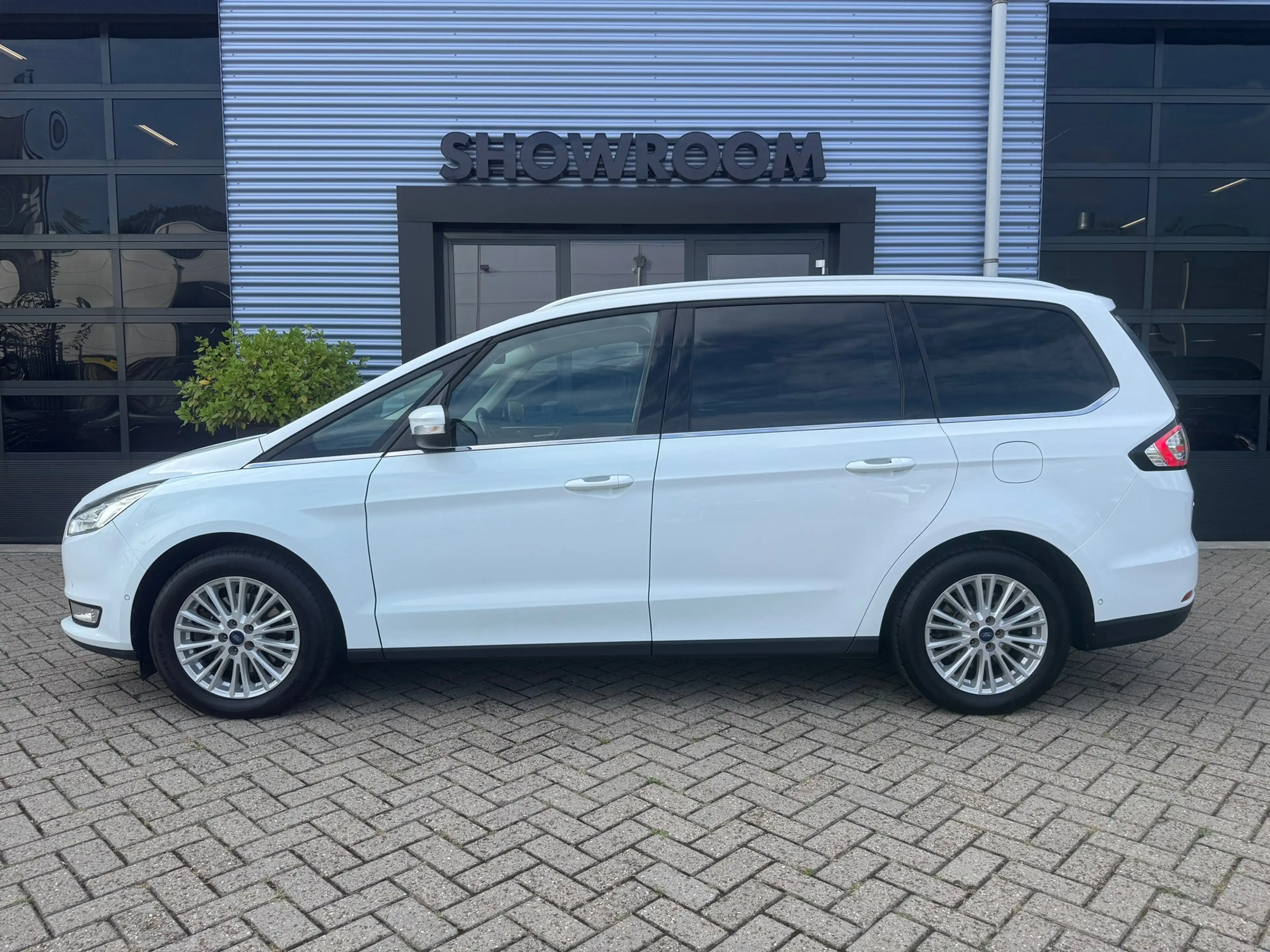 Ford Galaxy 1.5 Titanium| 7 Persoons|PDC|Navi|Cruise|Applecarp — photo 4