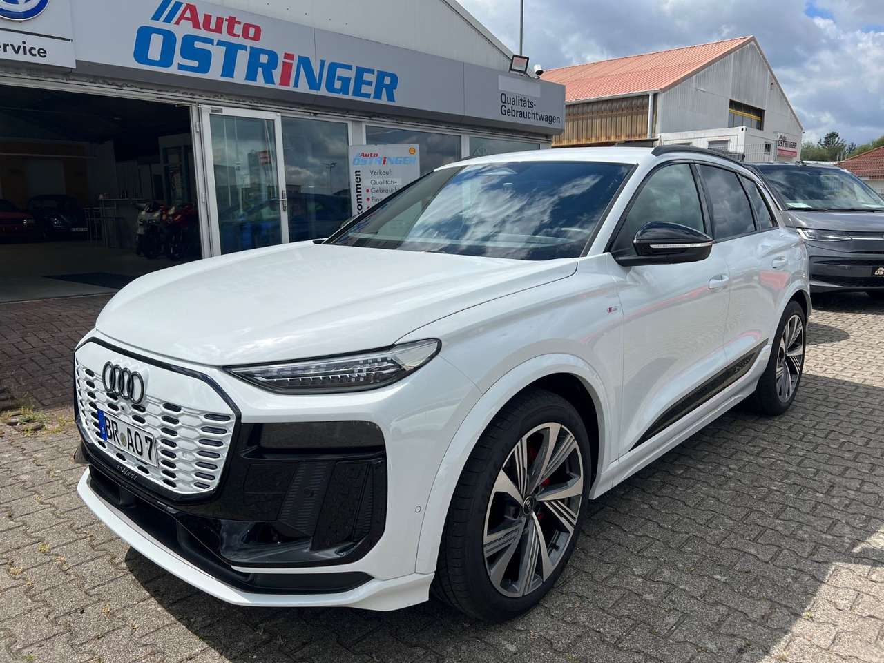 Audi Q6 e-tron — Audi Q6 e-tron performance S-Line Beifahrer AHK 360°
