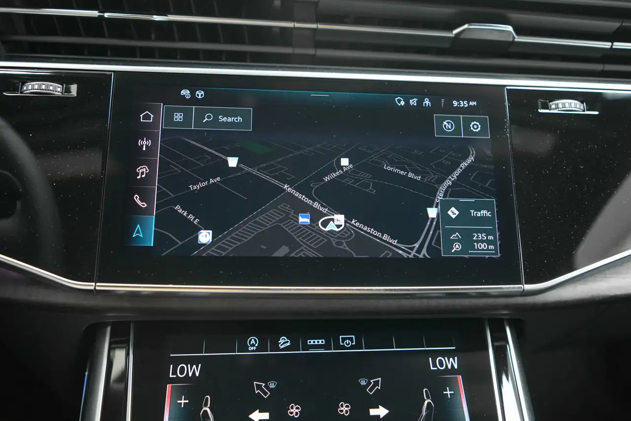 Audi Q7 снимка Audi Q7