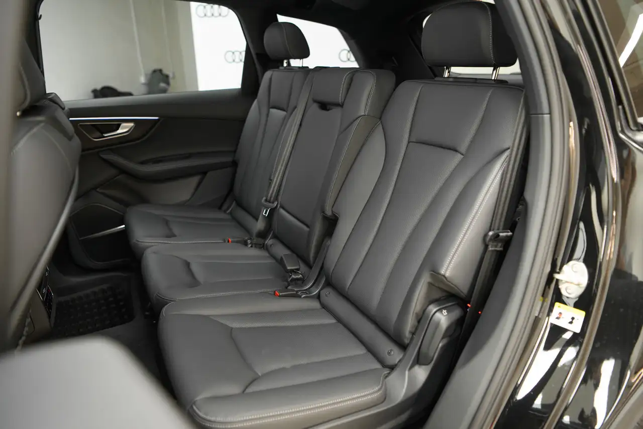 Audi Q7 снимка Audi Q7