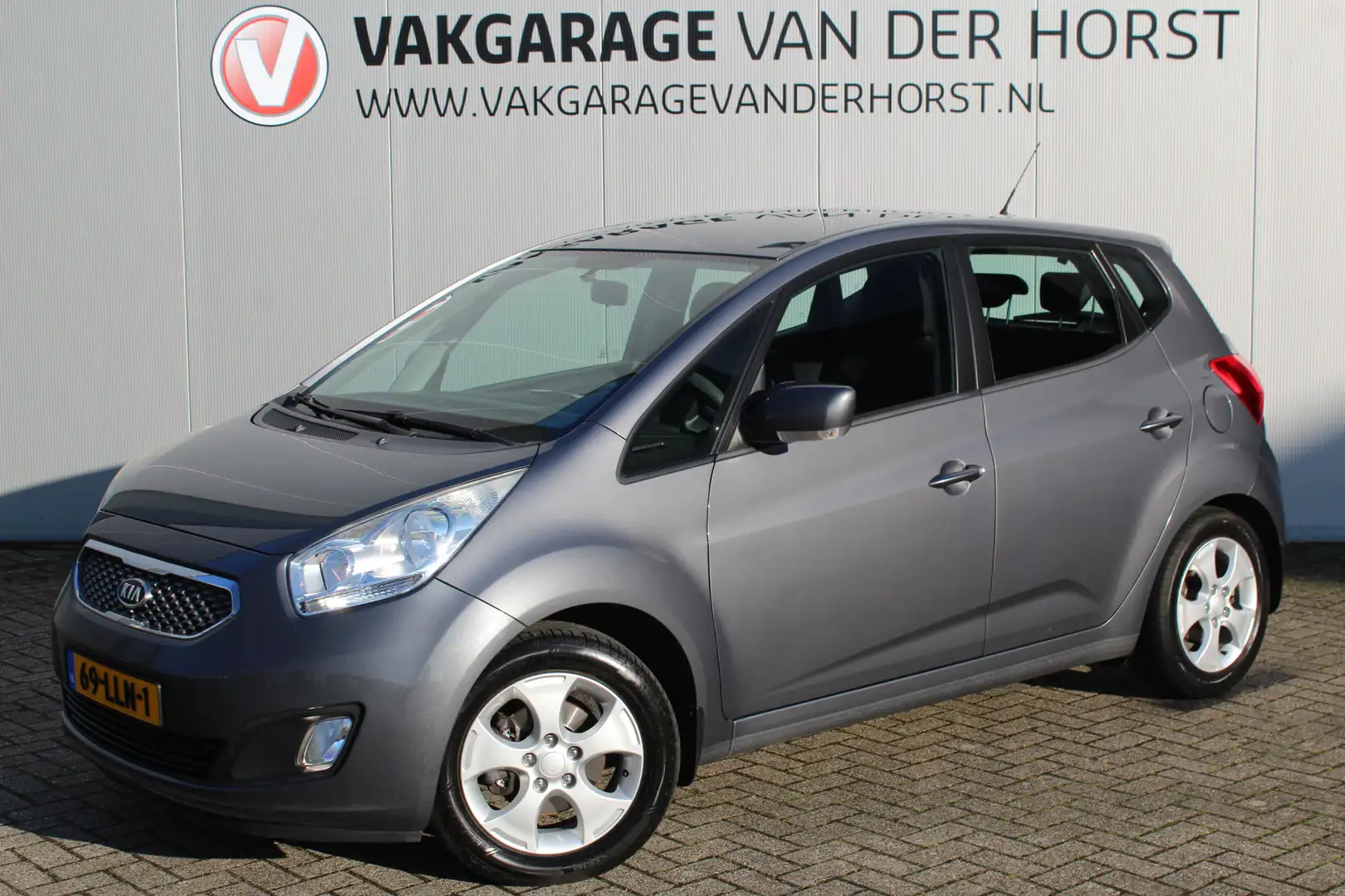 Kia Venga 1.6-125pk CVVT X-ecutive. Keurig nette en goed ond Gris - 1
