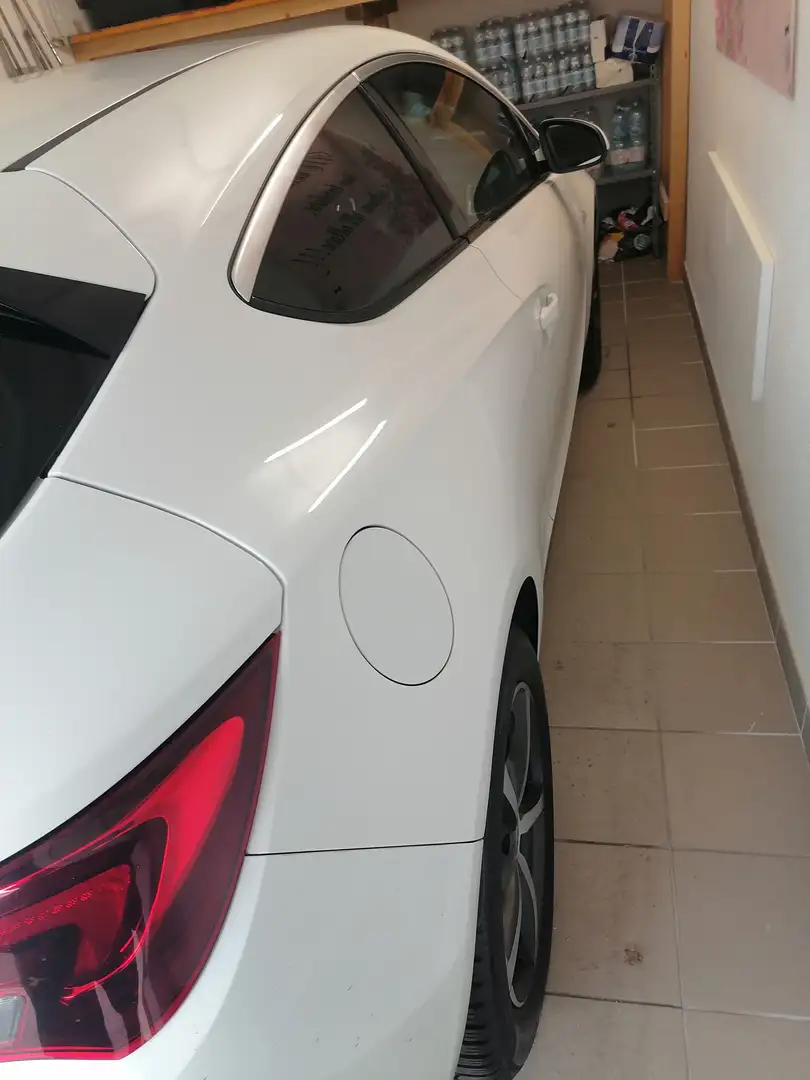 Opel Astra GTC 1.6 cdti Cosmo s&s 136cv Bianco - 2
