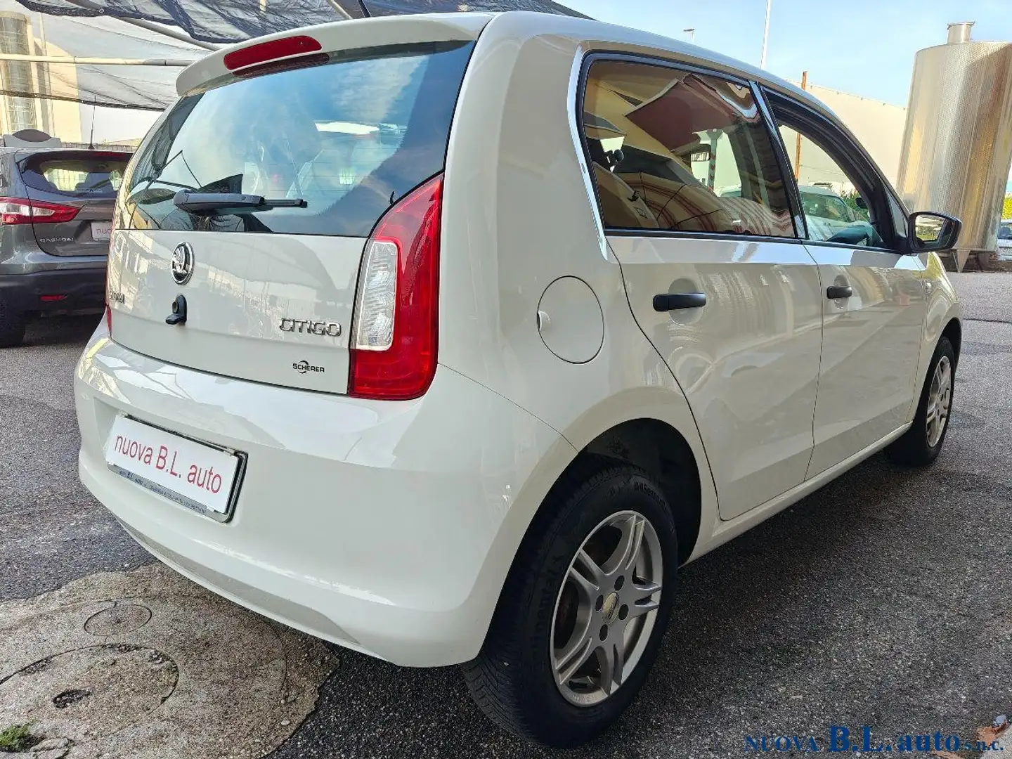 Skoda Citigo 1.0 60 CV 5p. Design Edition Bianco - 2