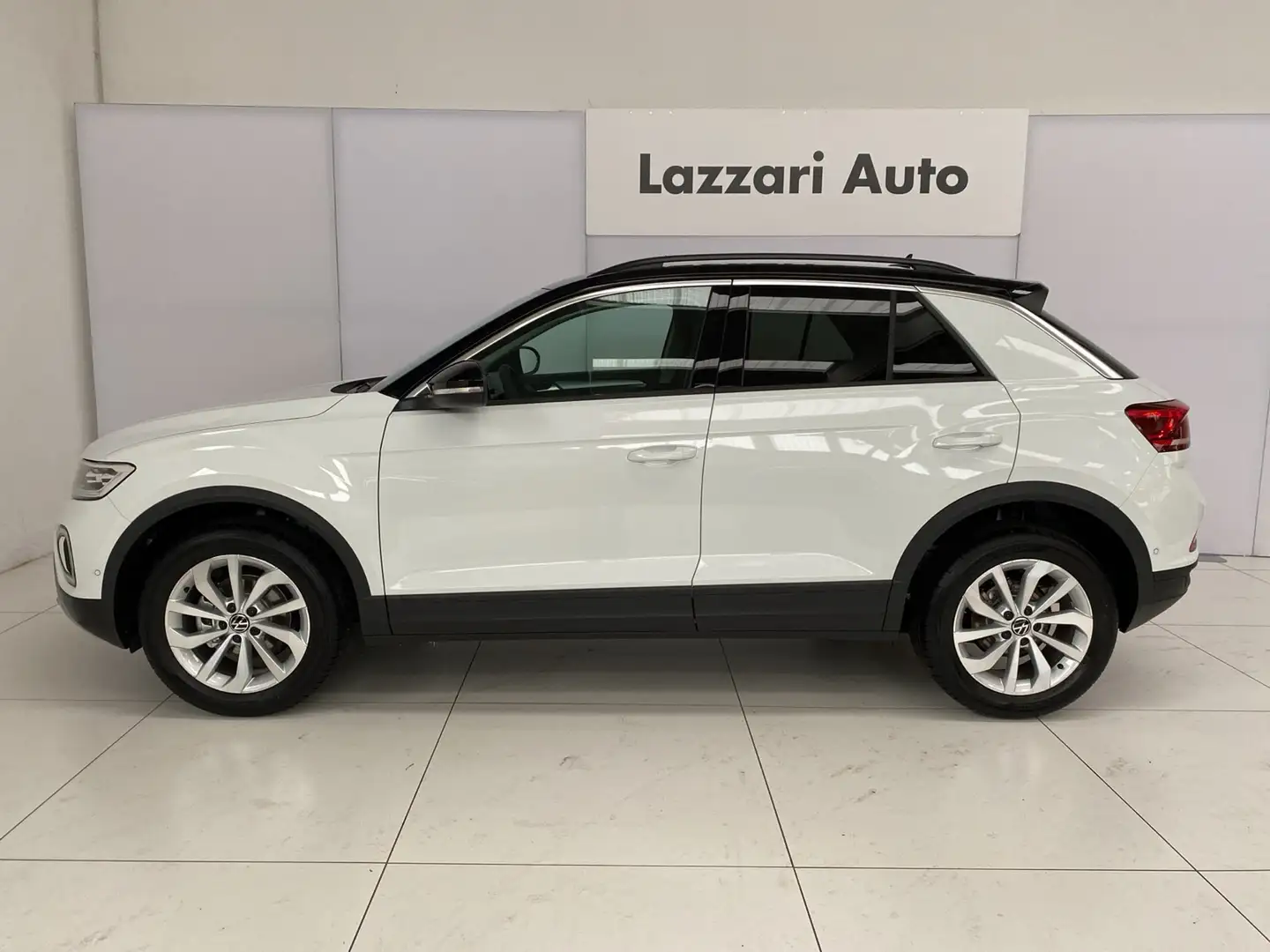 Volkswagen T-Roc 1.0 TSI Edition Plus Wit - 2