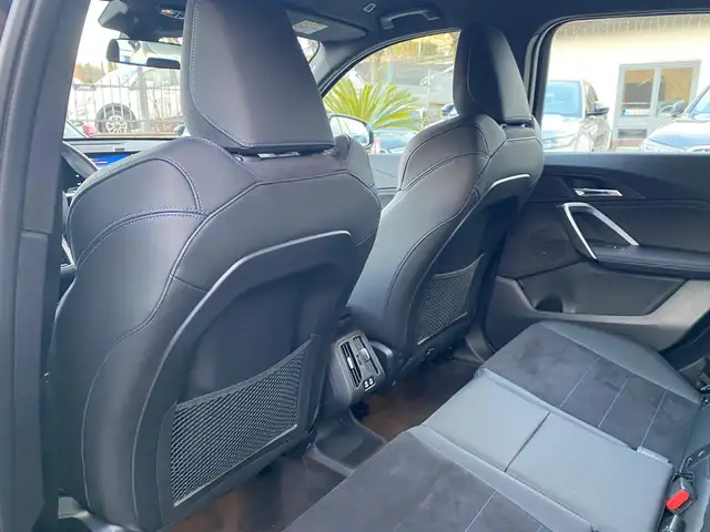 BMW X1 view 9