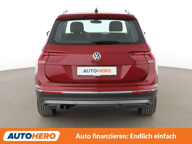 Volkswagen Tiguan view 5