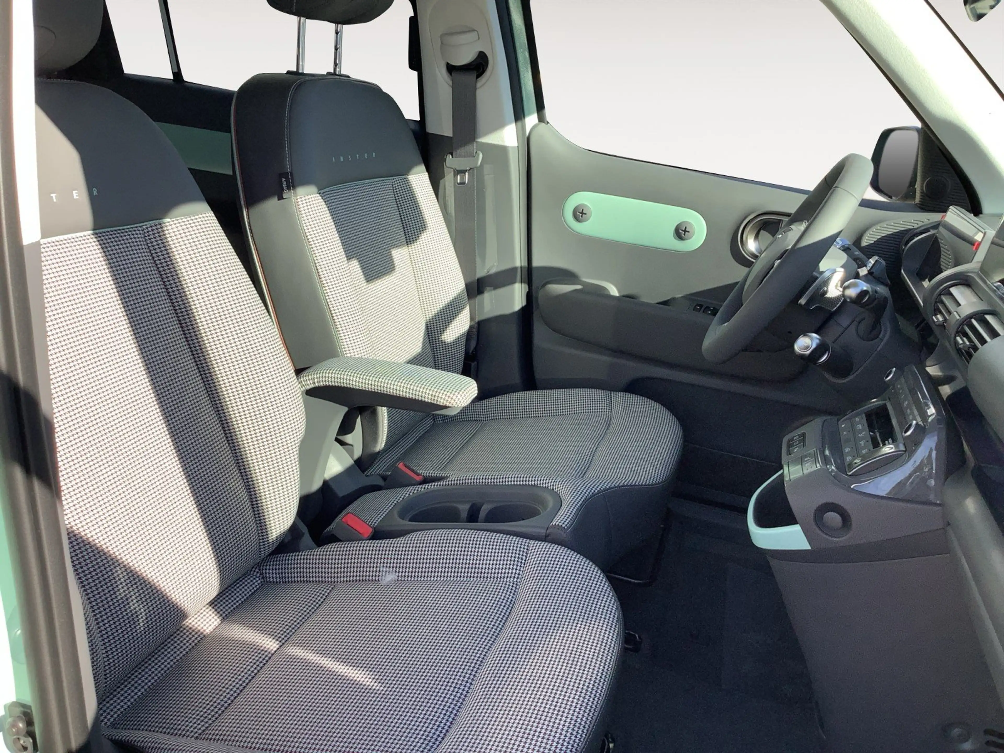 Hyundai Inster Lounge 49 kWh -Elektro-Komfort-Paket- — photo 15
