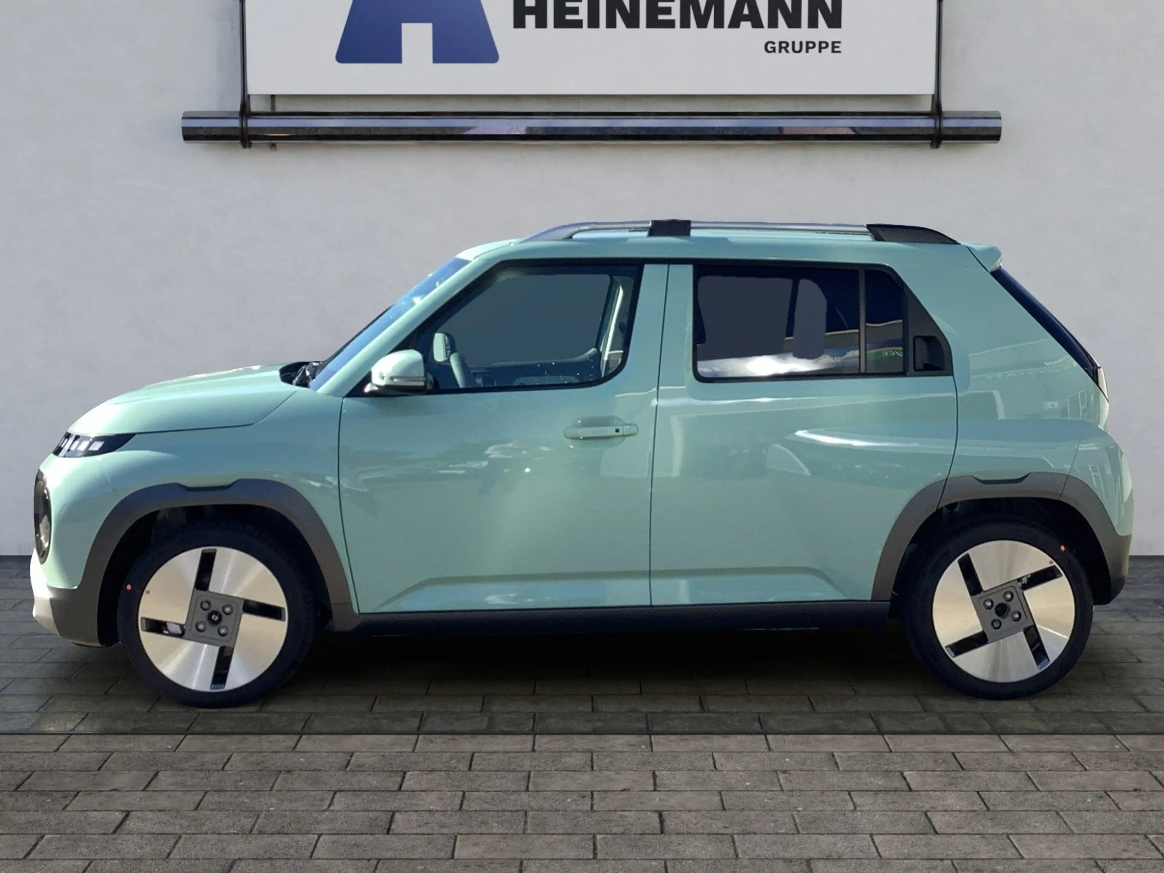 Hyundai Inster Lounge 49 kWh -Elektro-Komfort-Paket- — photo 2