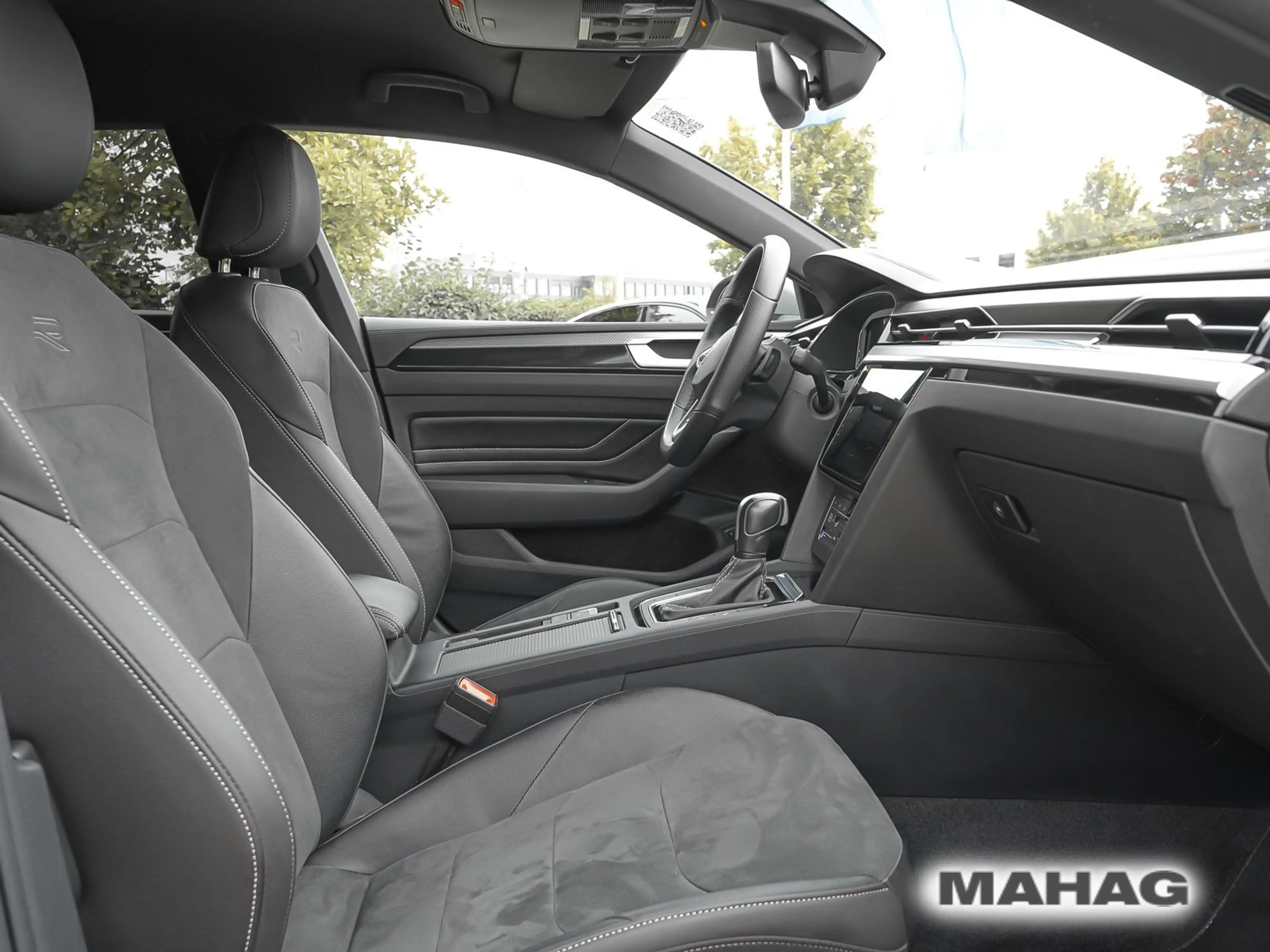 Volkswagen Arteon R-Line 2.0 TSI 4MOT IQ.Lig — photo 14