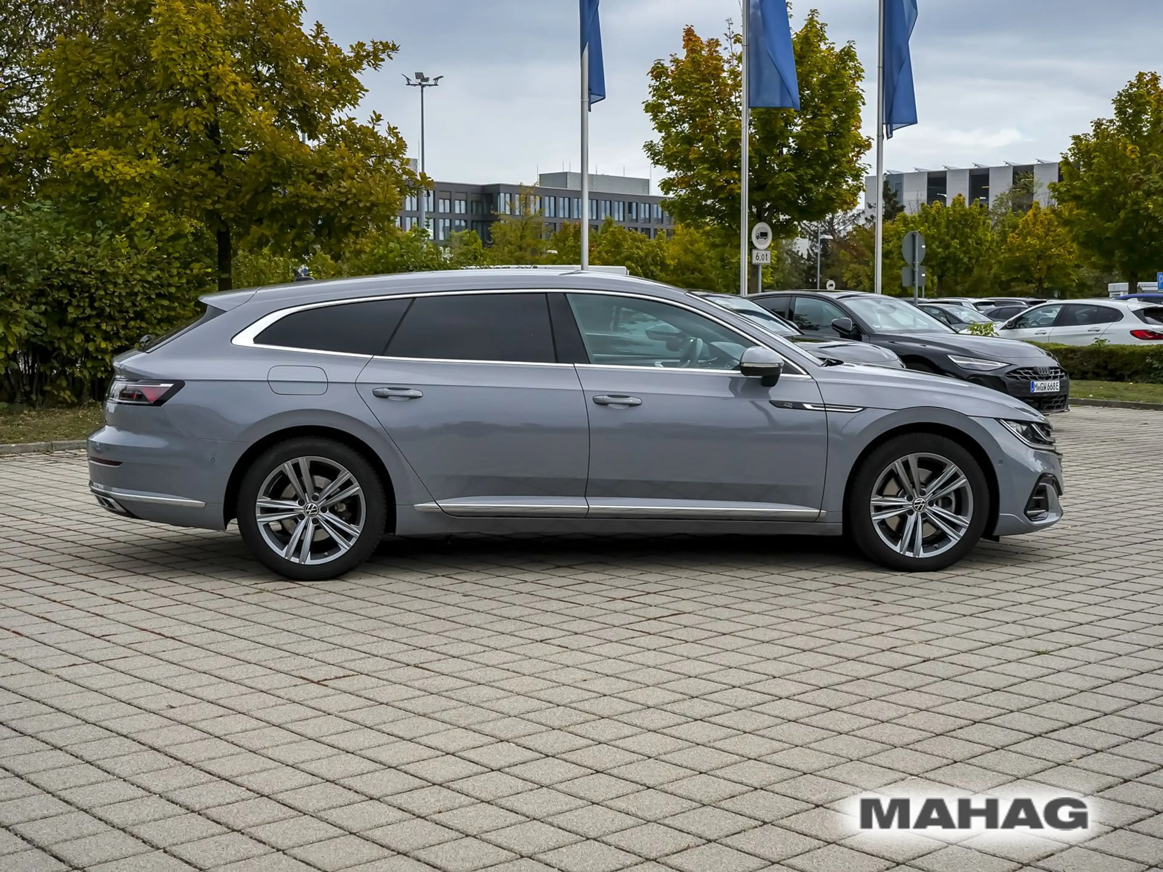 Volkswagen Arteon R-Line 2.0 TSI 4MOT IQ.Lig — photo 5