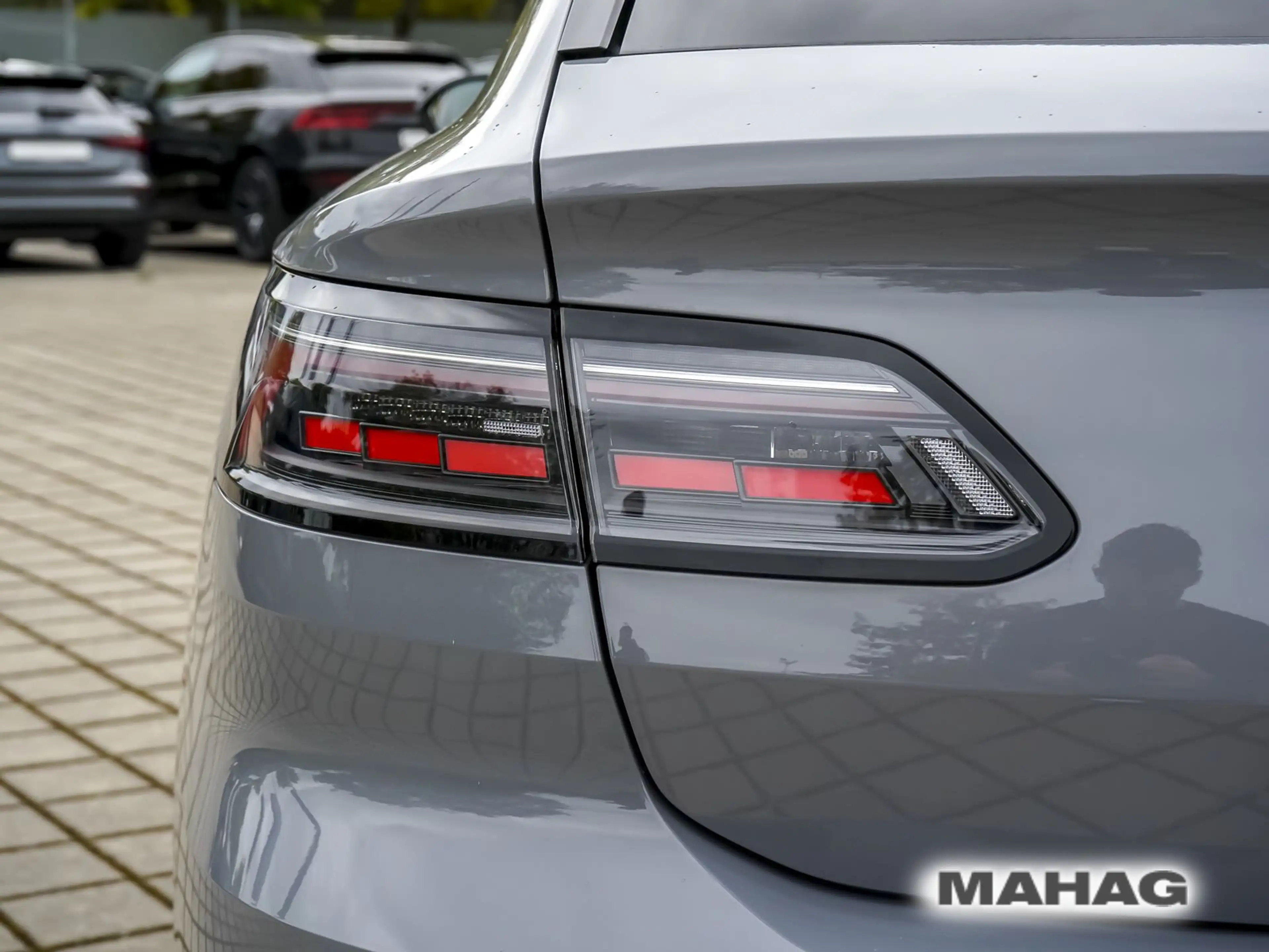 Volkswagen Arteon R-Line 2.0 TSI 4MOT IQ.Lig — photo 9