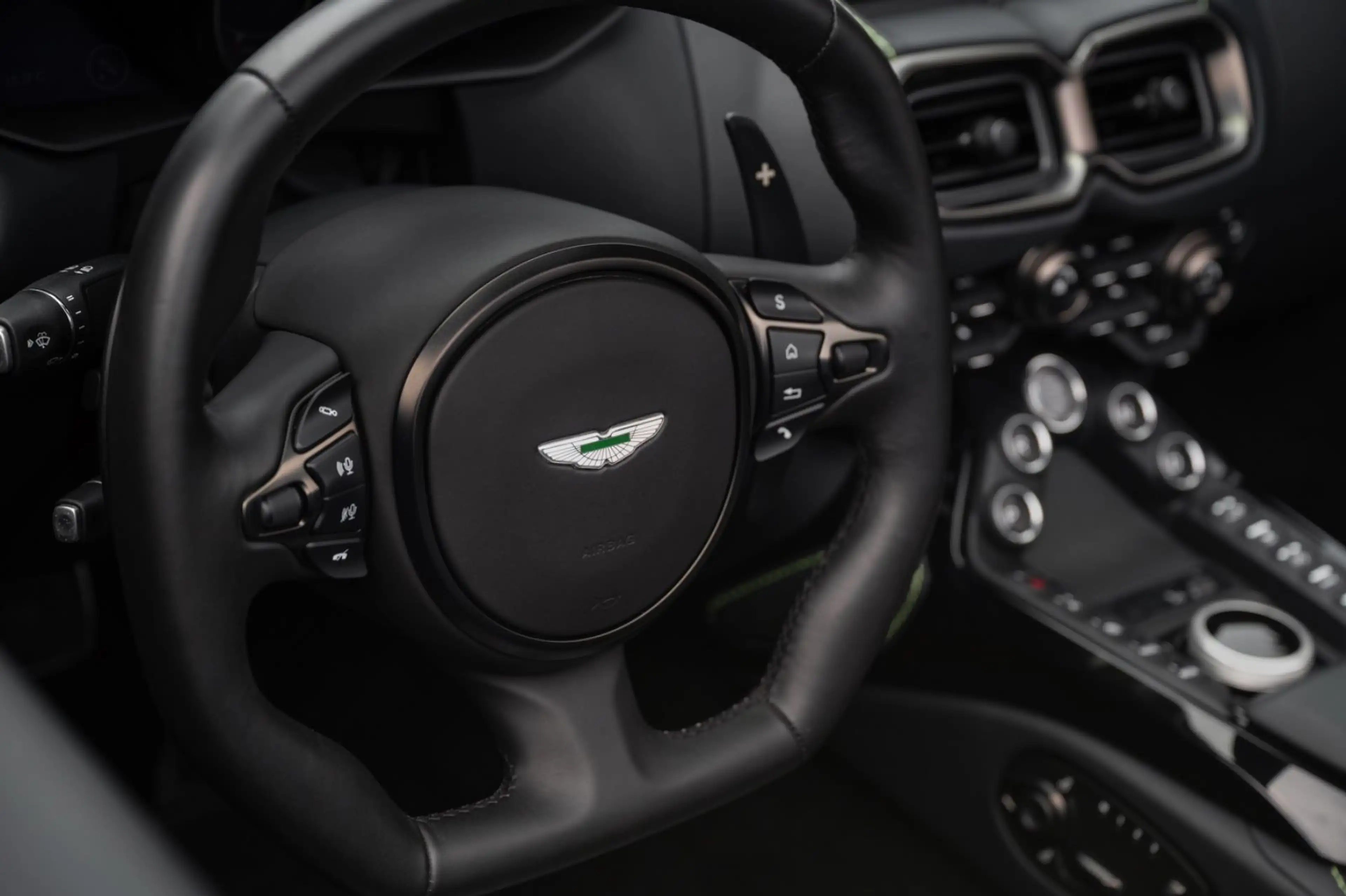 Aston Martin V8 Roadster 510PS — photo 12
