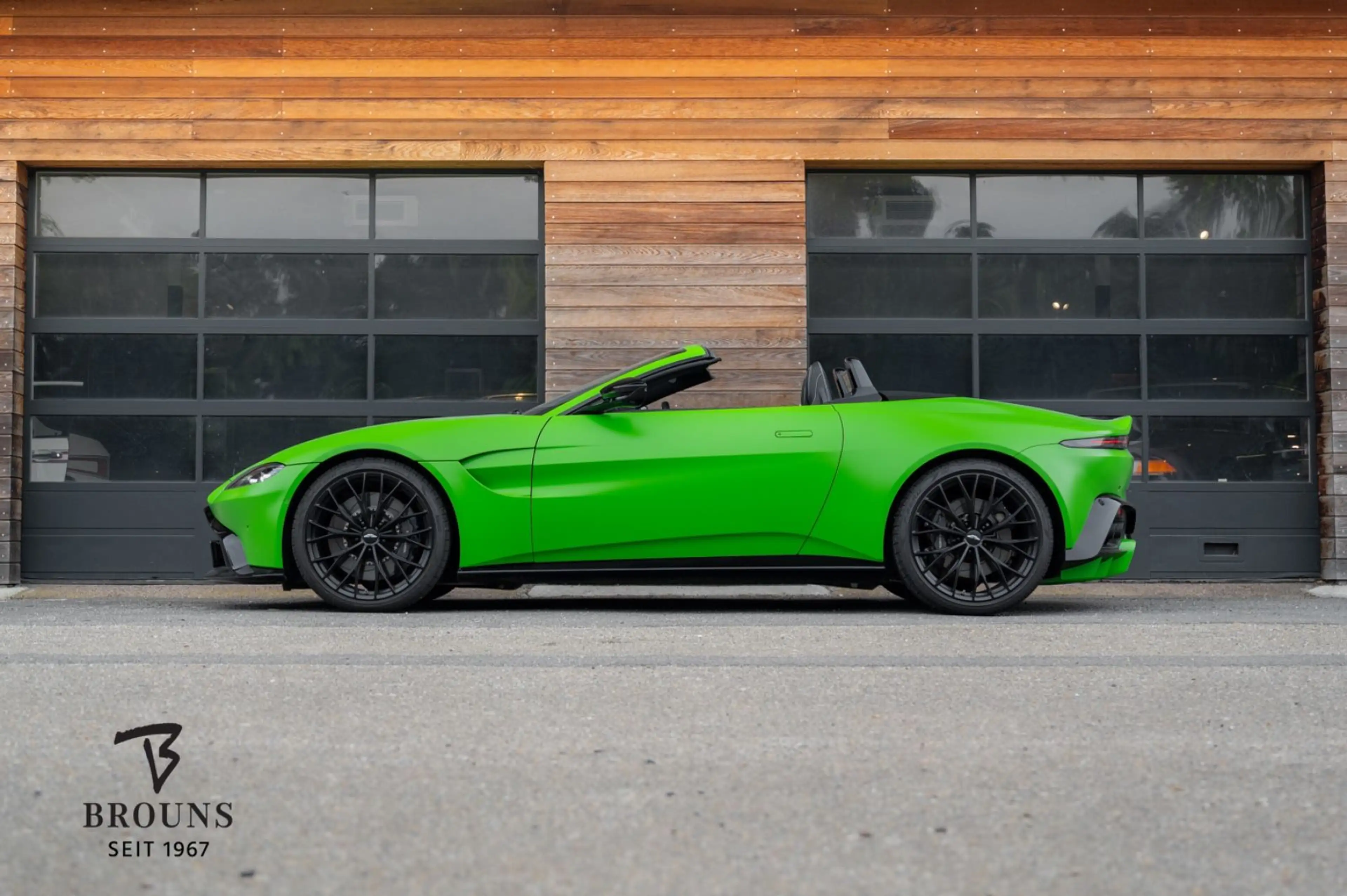 Aston Martin V8 Roadster 510PS — photo 2