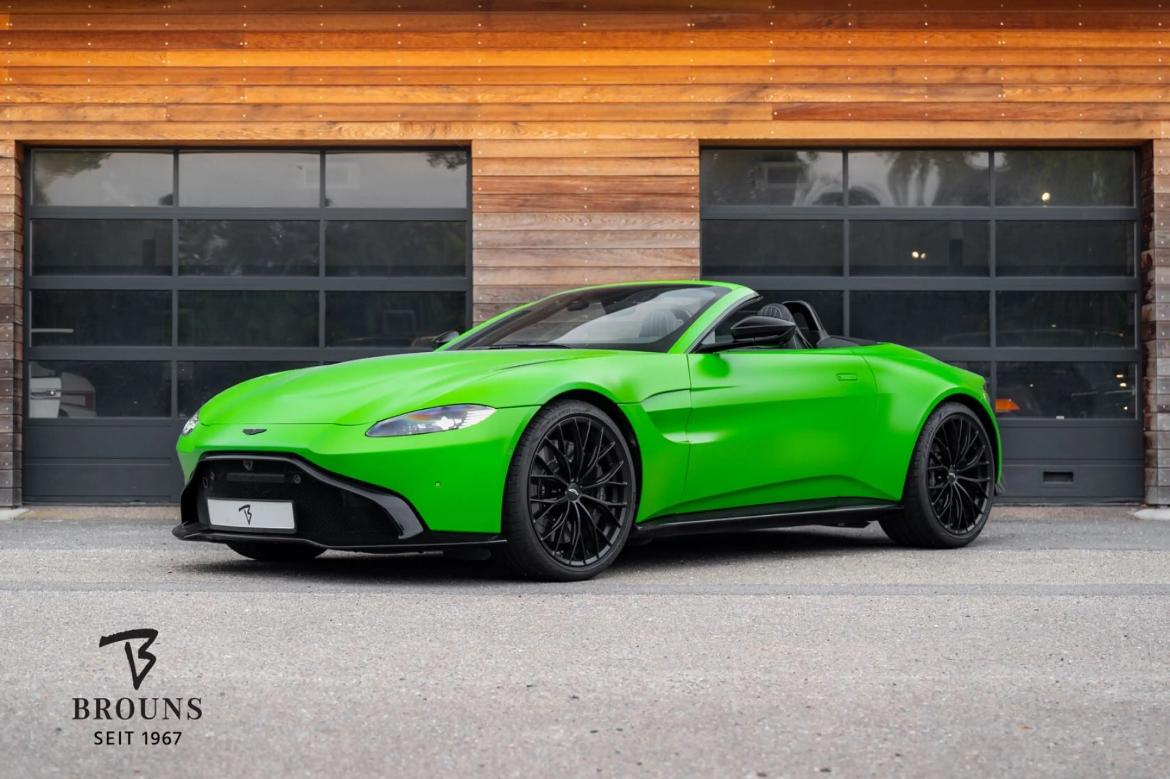 Aston Martin V8 Roadster 510PS
