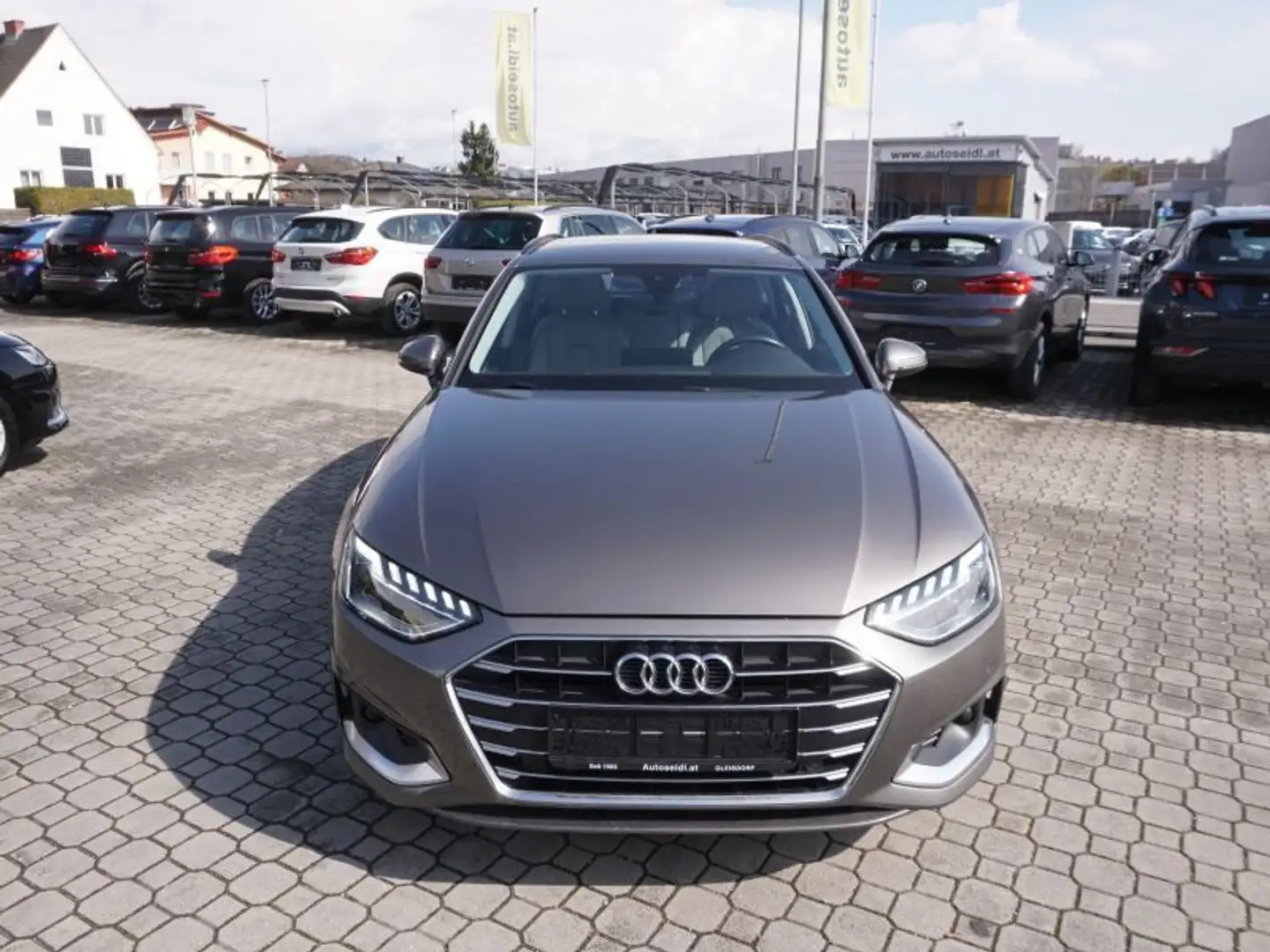 Audi A4 Avant 30 TDI S-tronic *LED+NAVI+KAMERA* Grau - 2