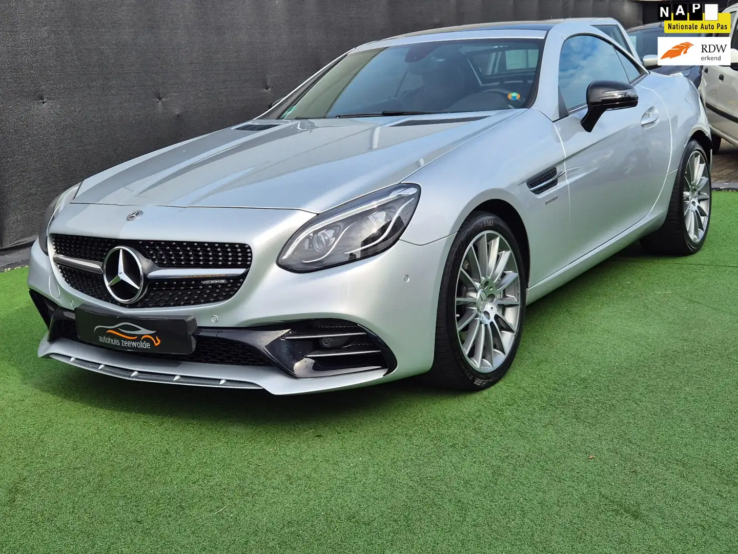 Mercedes-Benz SLC 43 AMG full led! Grijs - 1