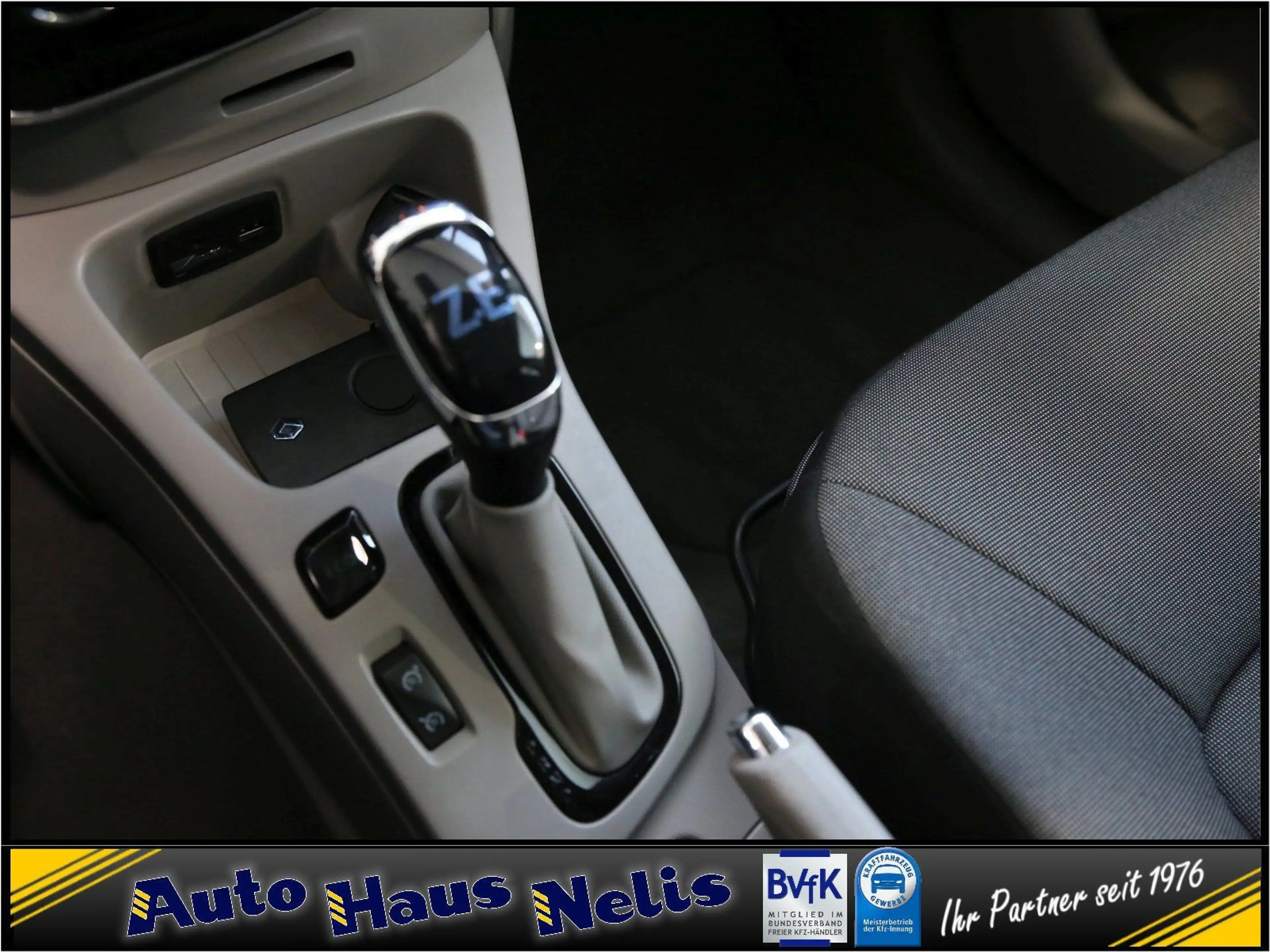 Renault ZOE Intens Navi R-Cam PDC Keyless — photo 28