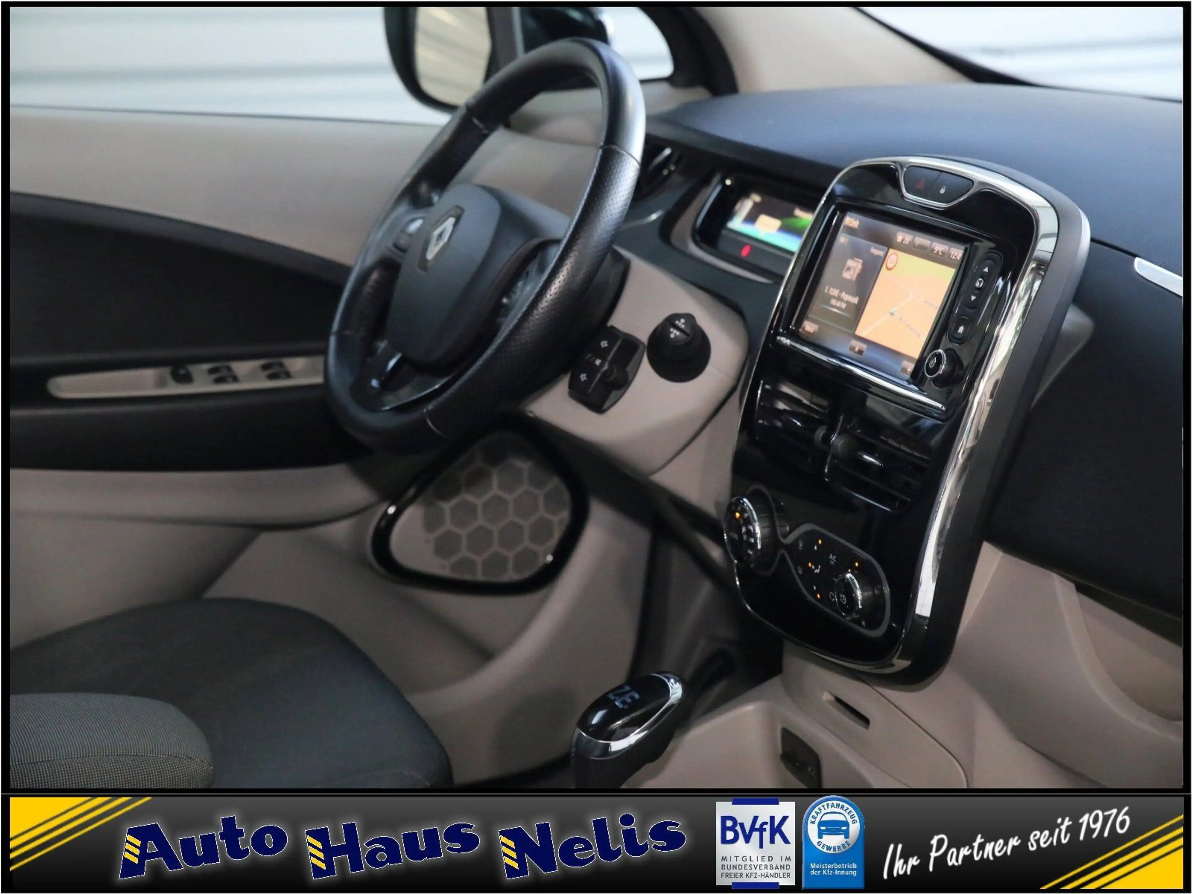 Renault ZOE Intens Navi R-Cam PDC Keyless — photo 10
