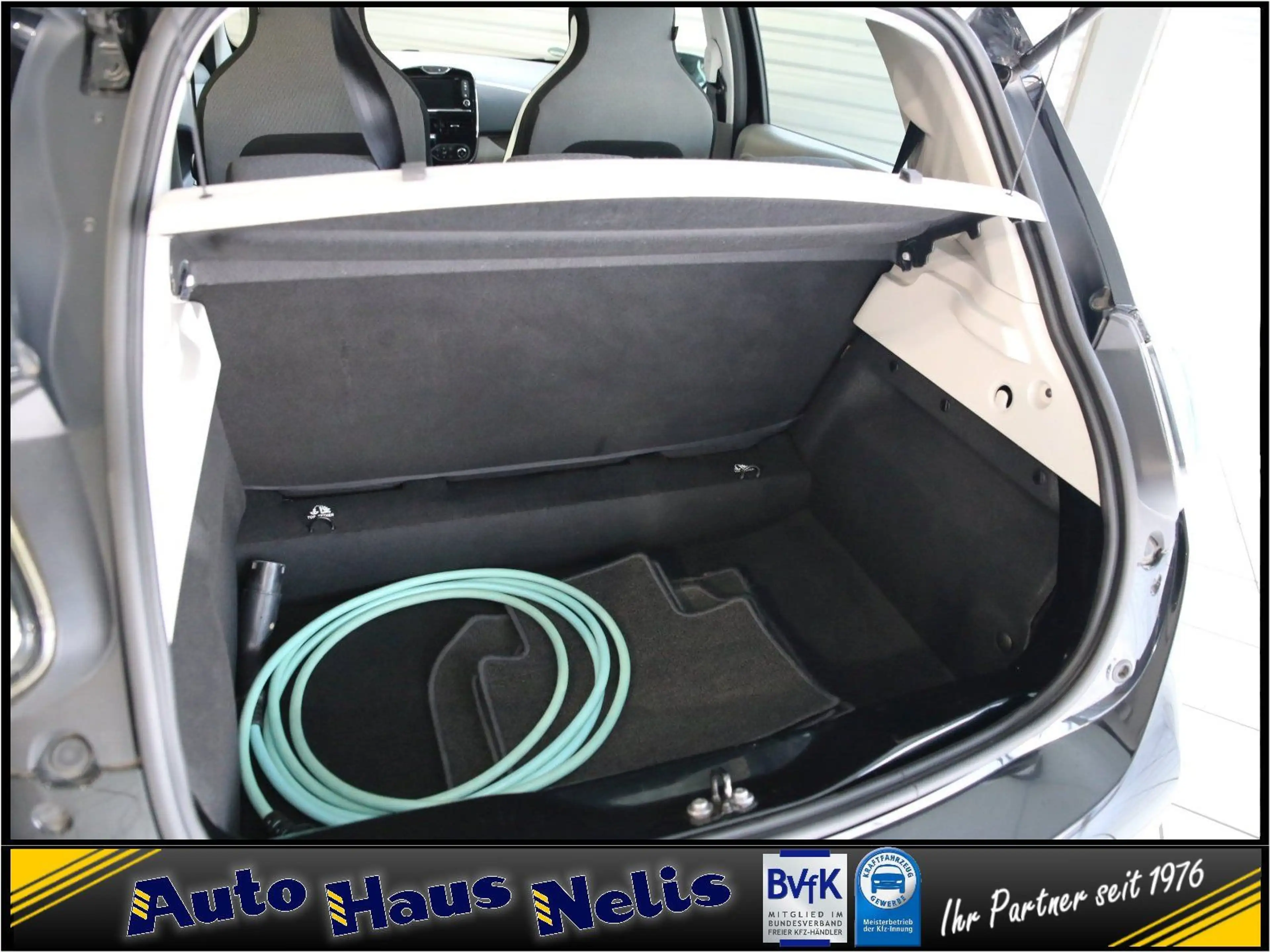 Renault ZOE Intens Navi R-Cam PDC Keyless — photo 14