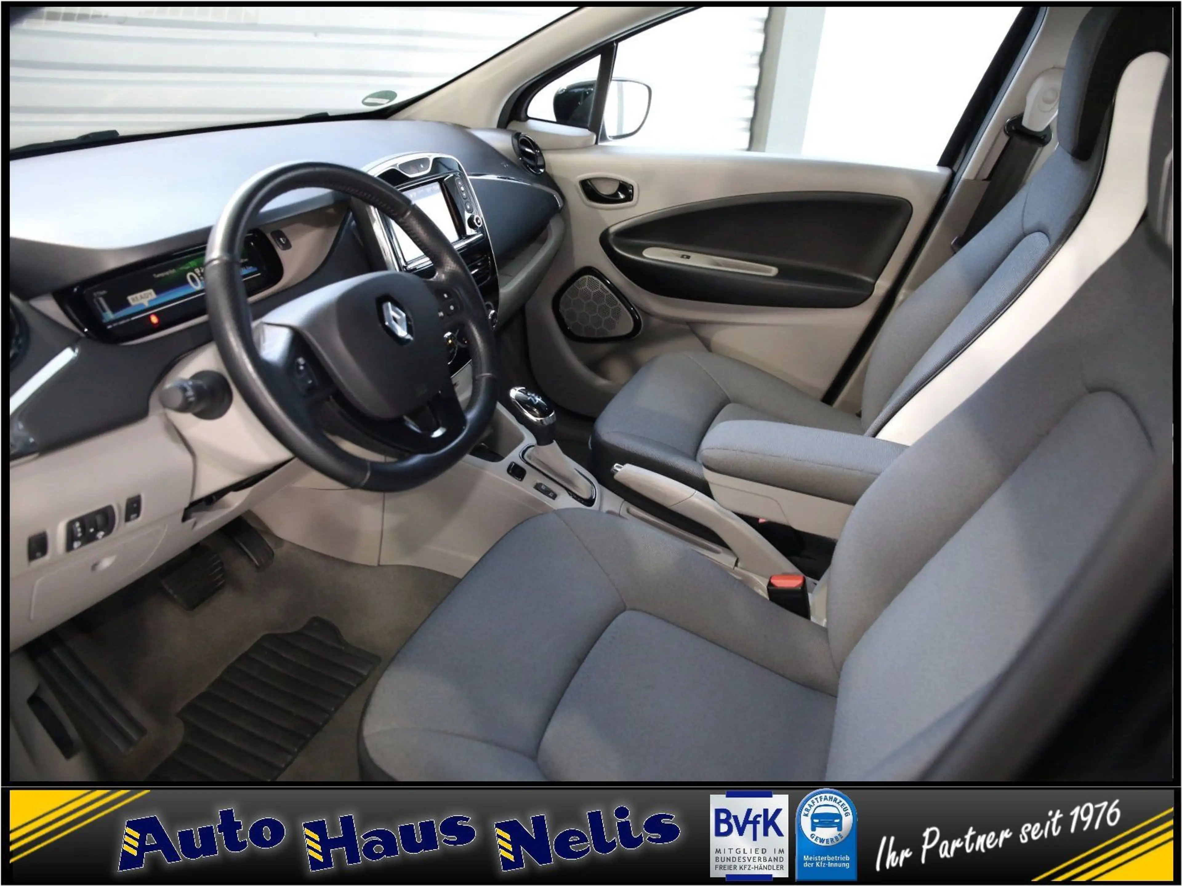 Renault ZOE Intens Navi R-Cam PDC Keyless — photo 8