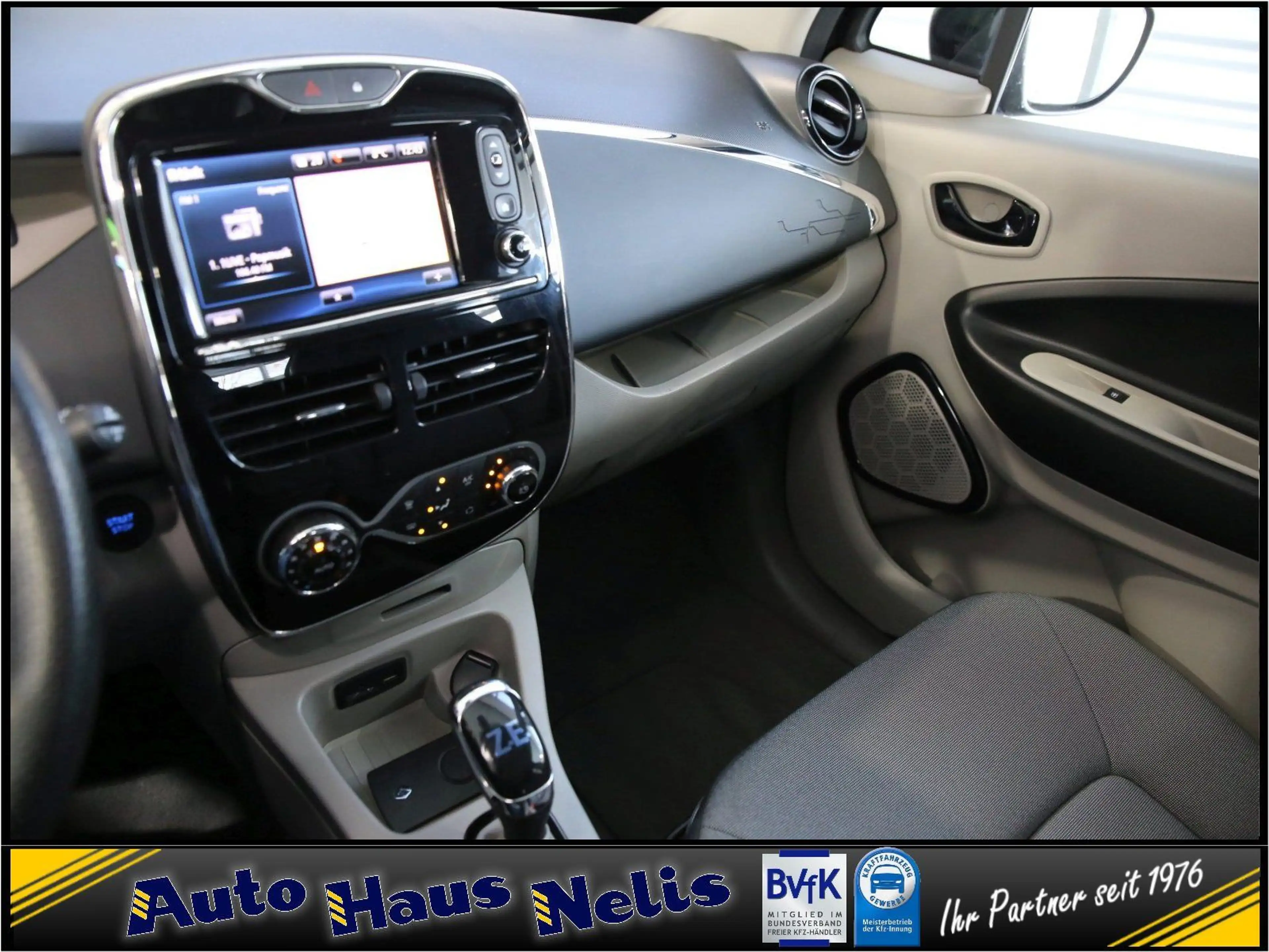 Renault ZOE Intens Navi R-Cam PDC Keyless — photo 25