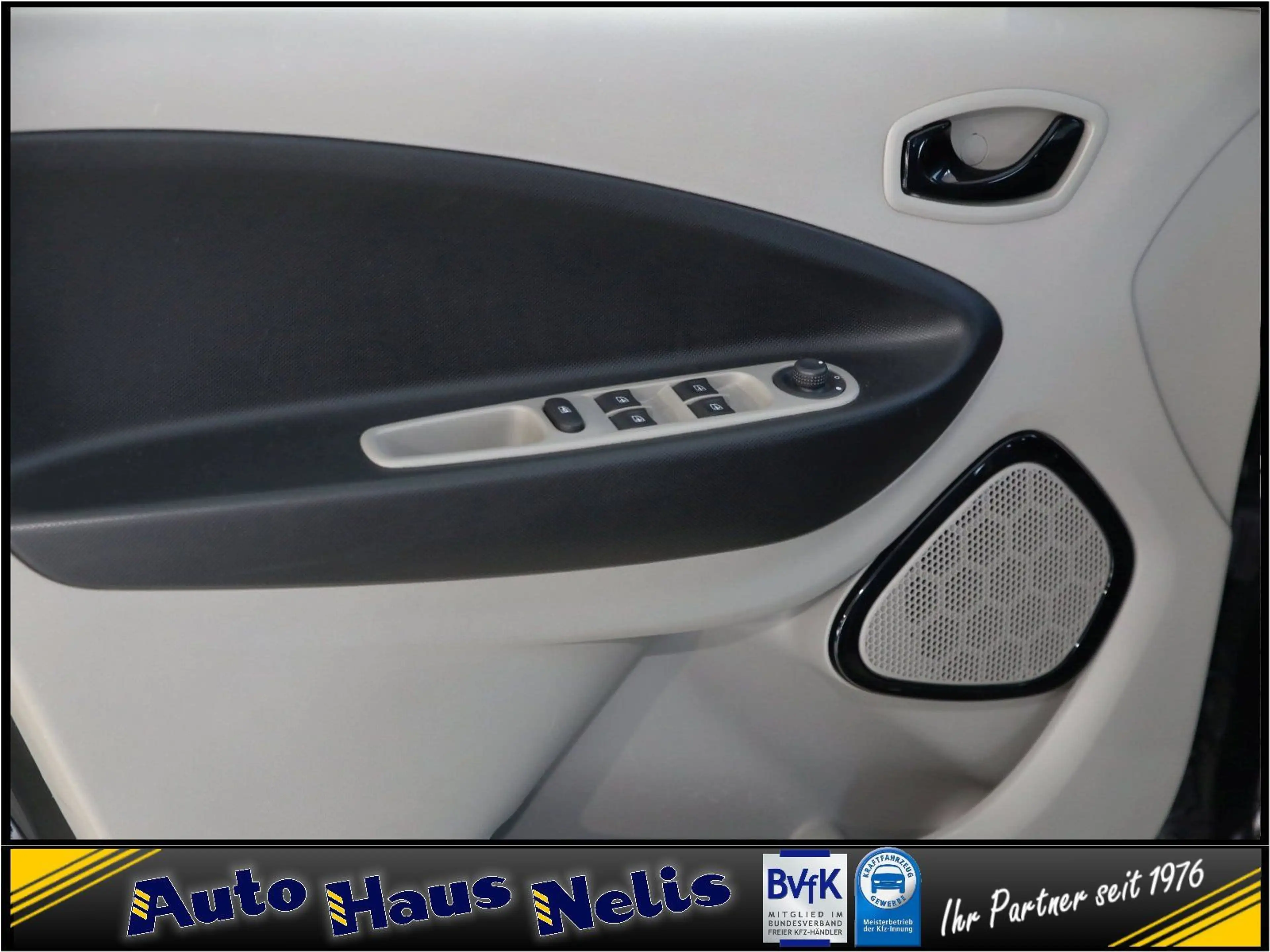 Renault ZOE Intens Navi R-Cam PDC Keyless — photo 21