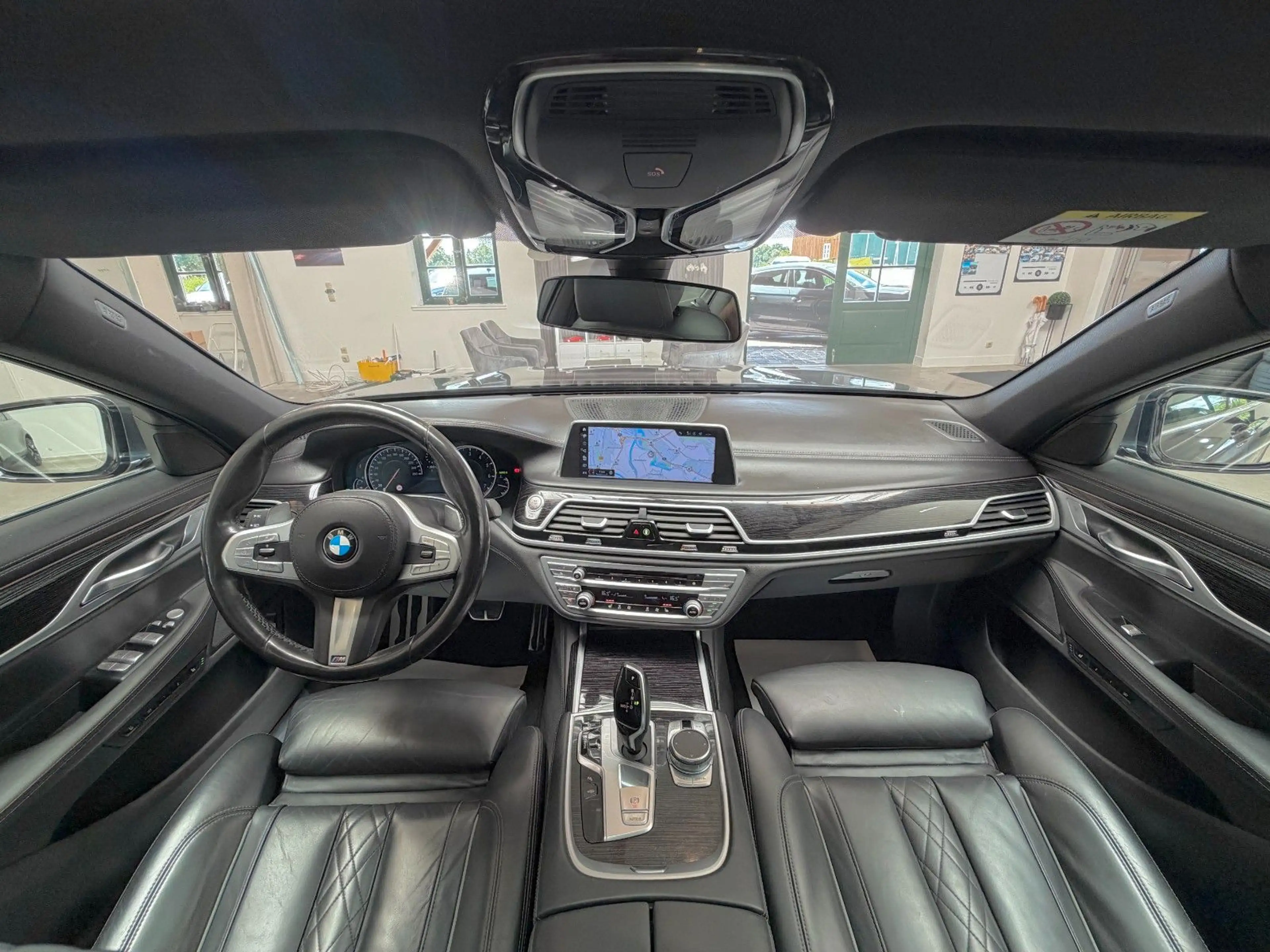 BMW 750 i M-Paket Sport Performance 449PS *VOLL* — photo 6