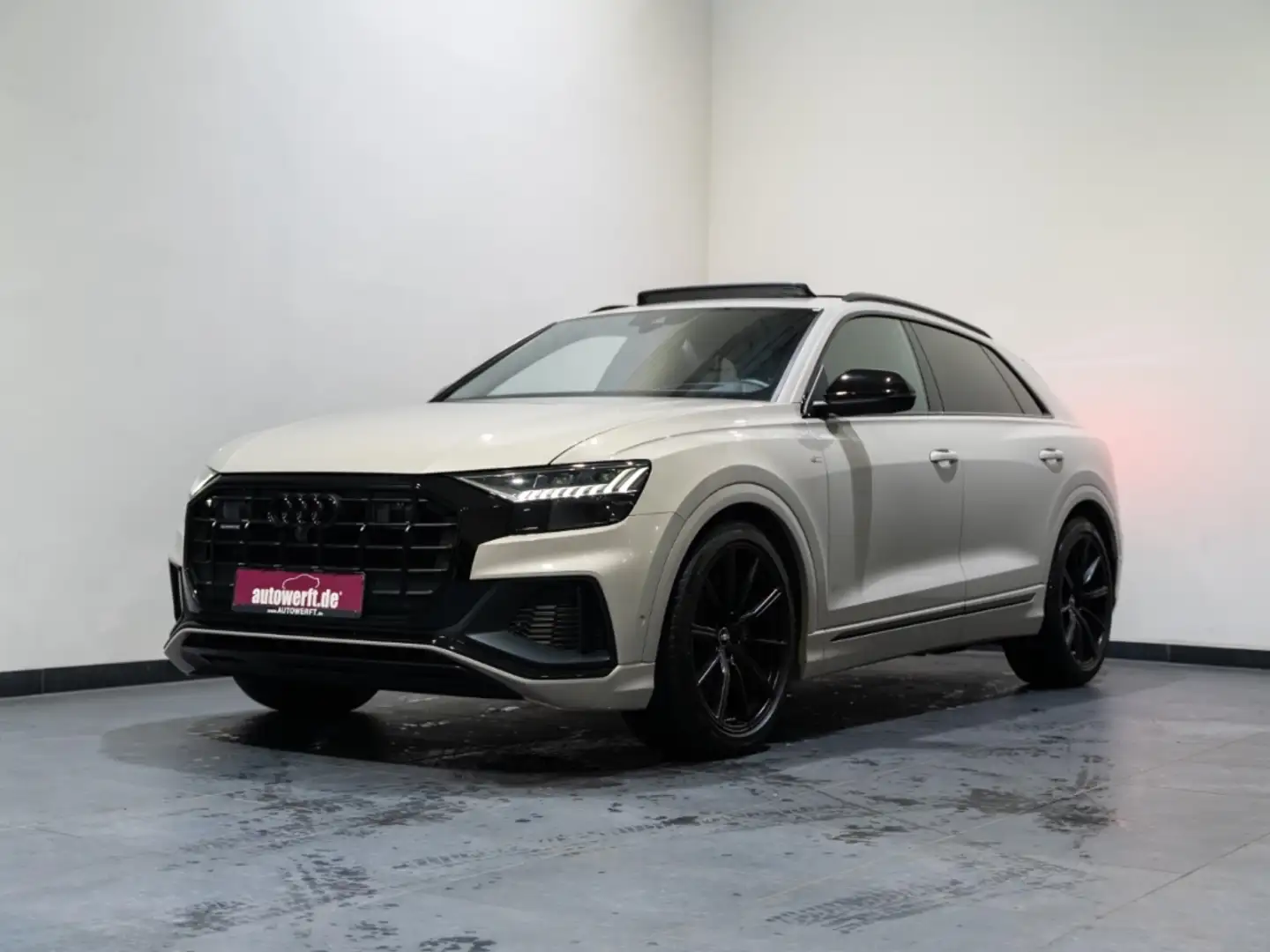 Audi Q8 50 TDI QU S LINE BLACK MATRIX PANO AHK HUD SOFTCLO Beige - 1