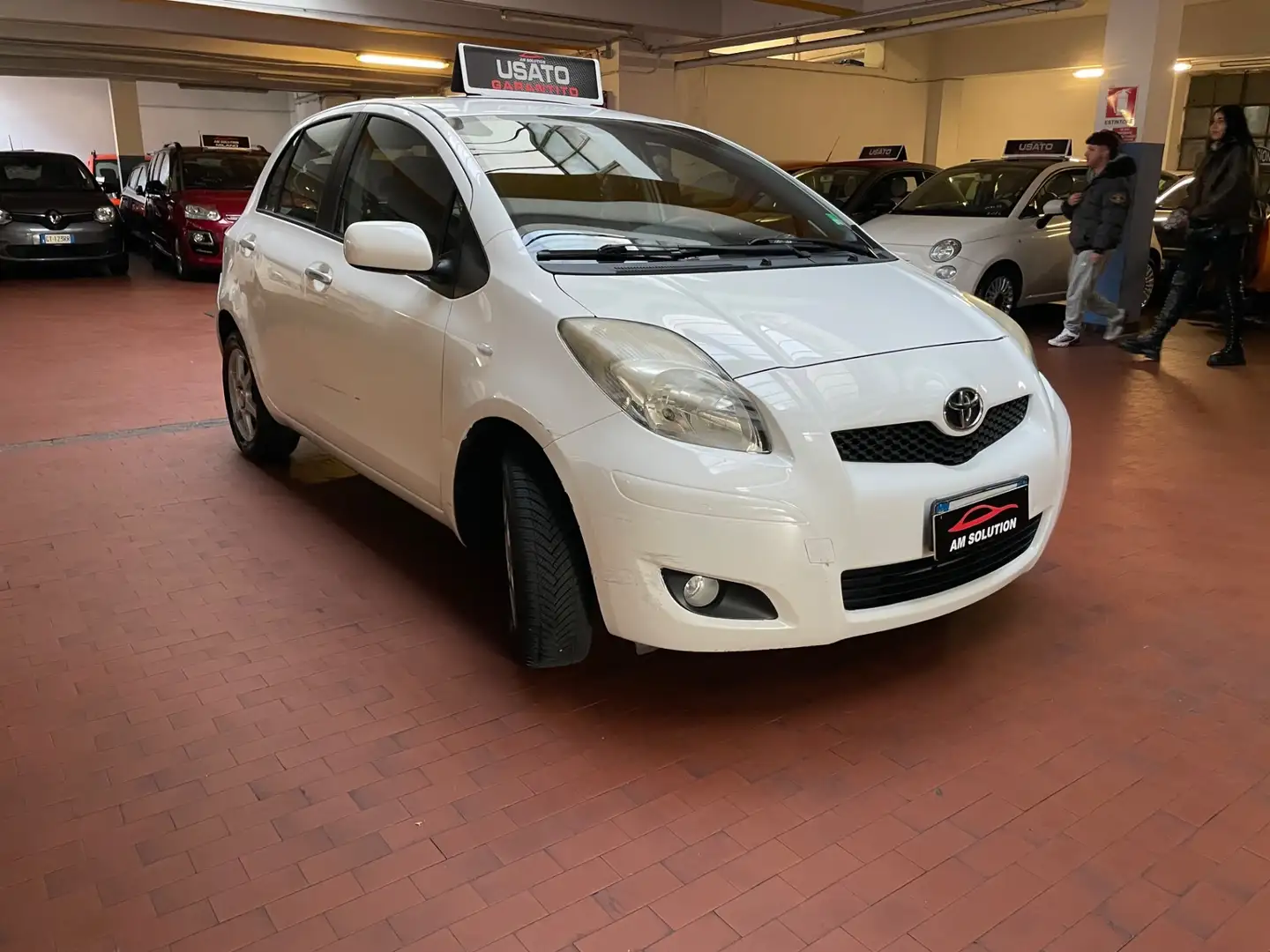 Toyota Yaris Yaris 1.0 Neopatentati Euro 5 Weiß - 2