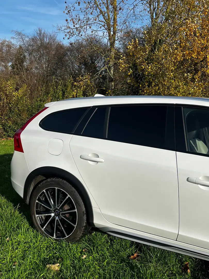 Volvo V60 Cross Country V60 Cross Country 2.0 D3 Blanc - 2