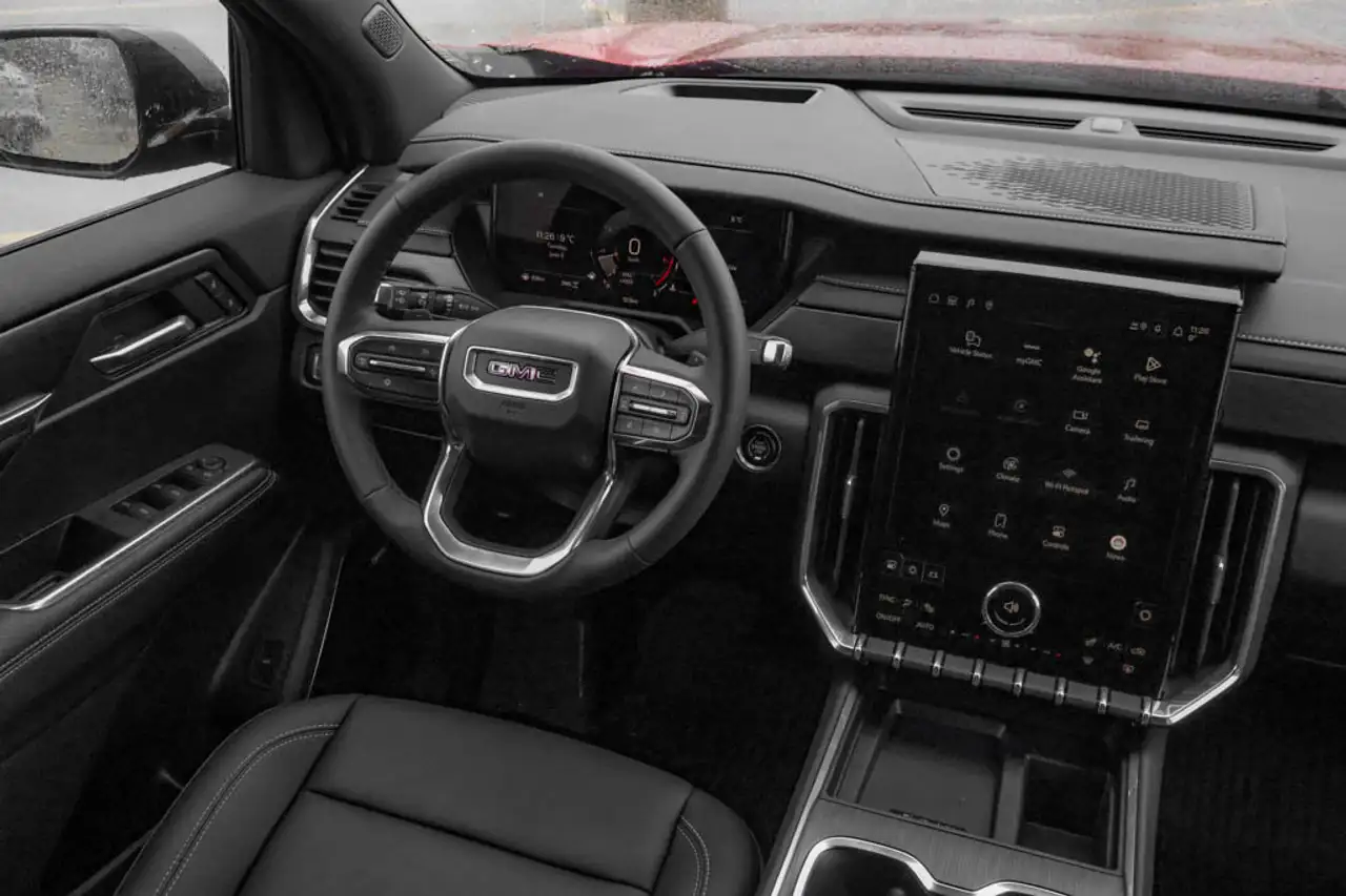 GMC Acadia снимка GMC Acadia