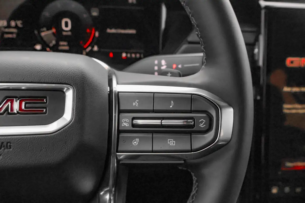 GMC Acadia снимка GMC Acadia